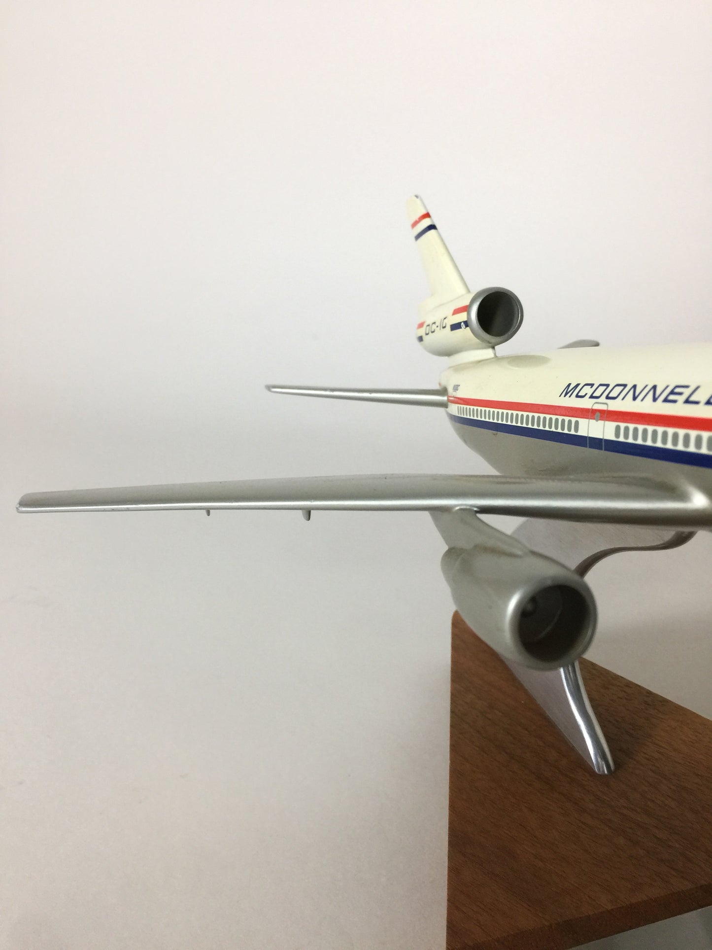 Fed og dekorativ vintage modelflyver