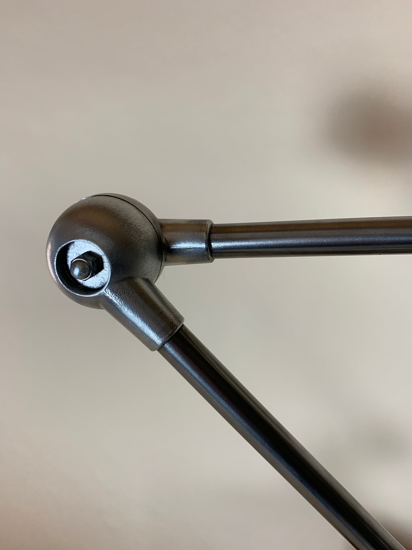 Jieldé lampe med 2 arme og flot fod
