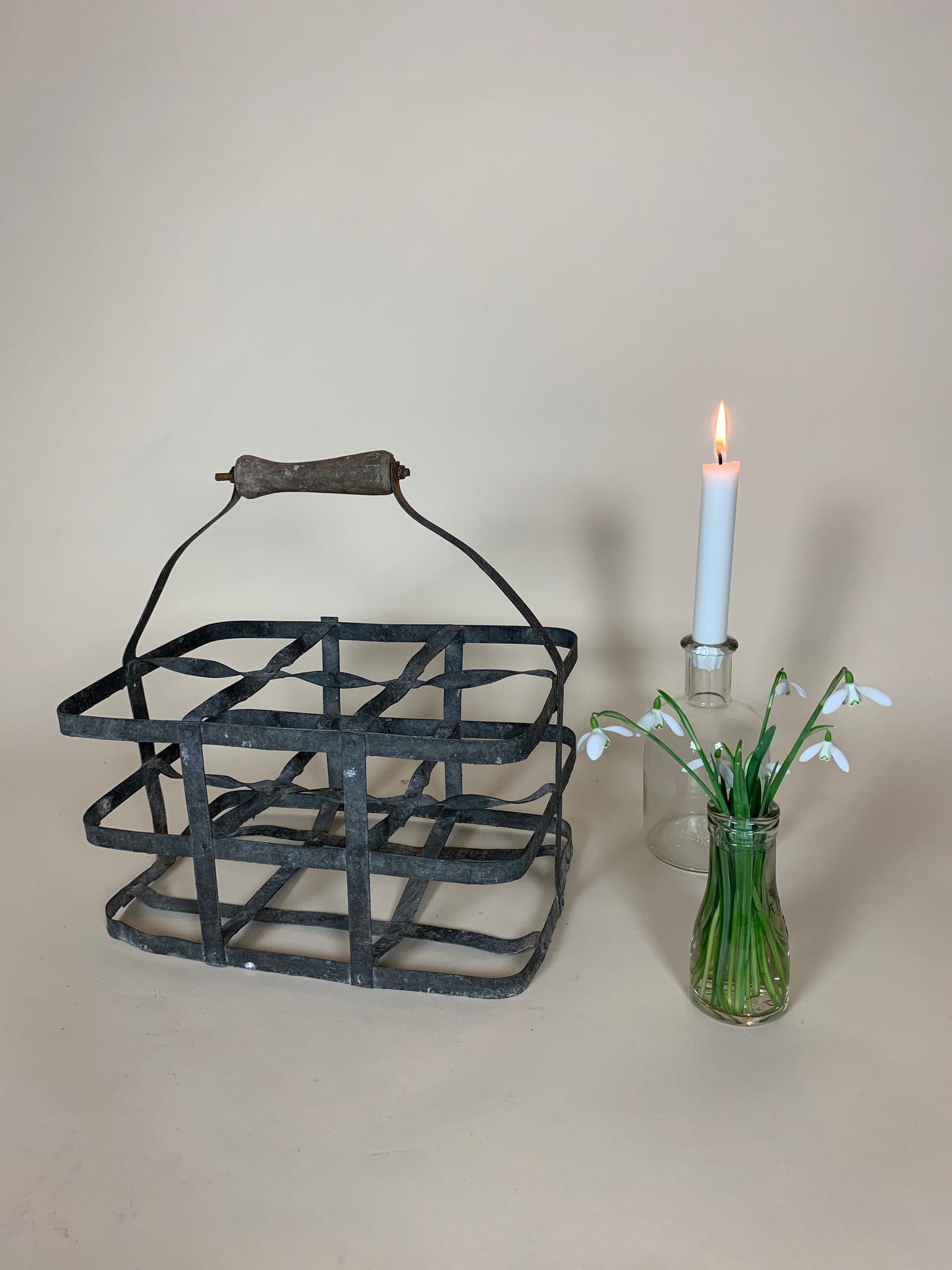 Fin gammel flaskeholder til 6 flasker