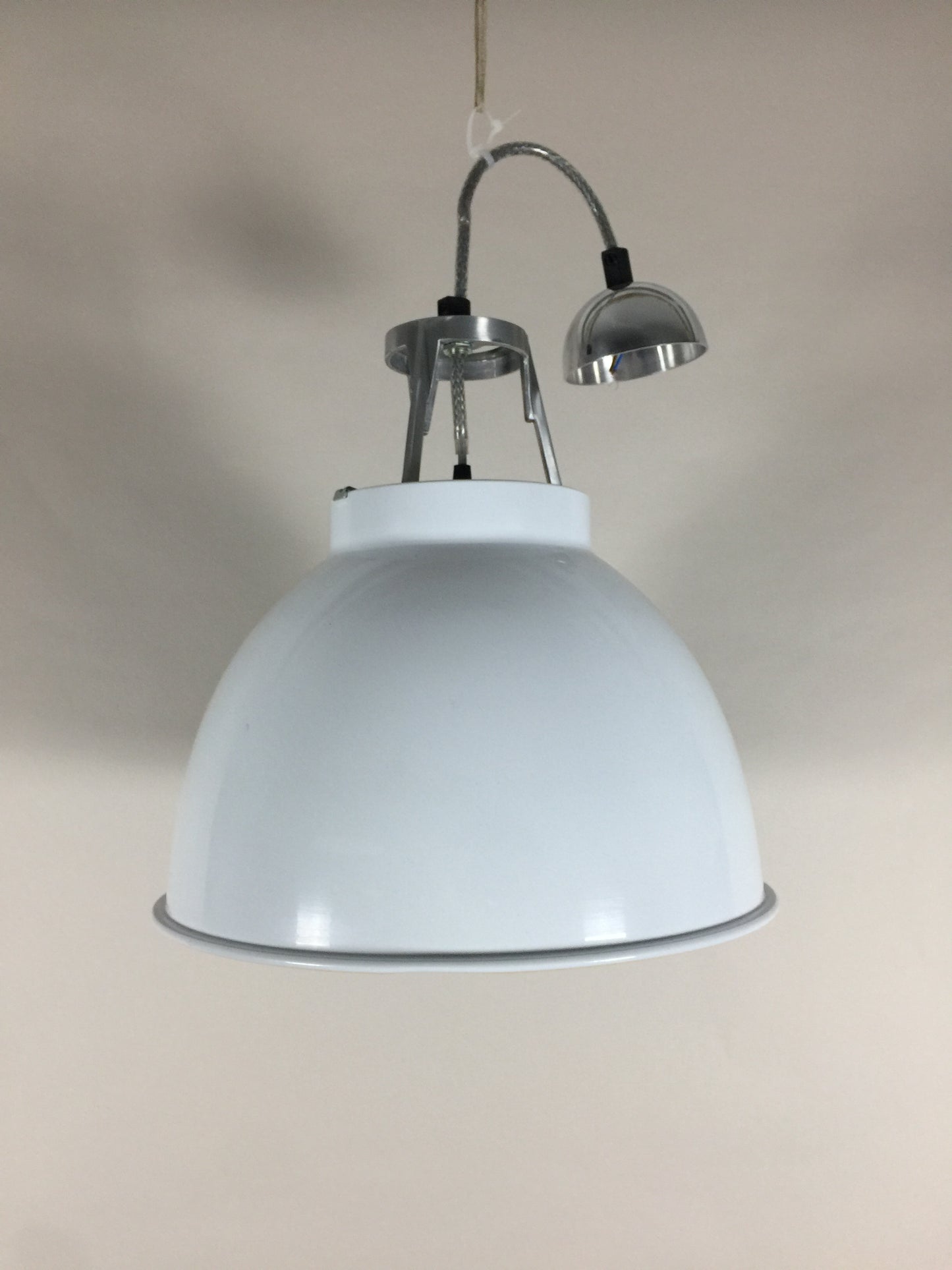 Original BTC lampe - Titan hvid med guld