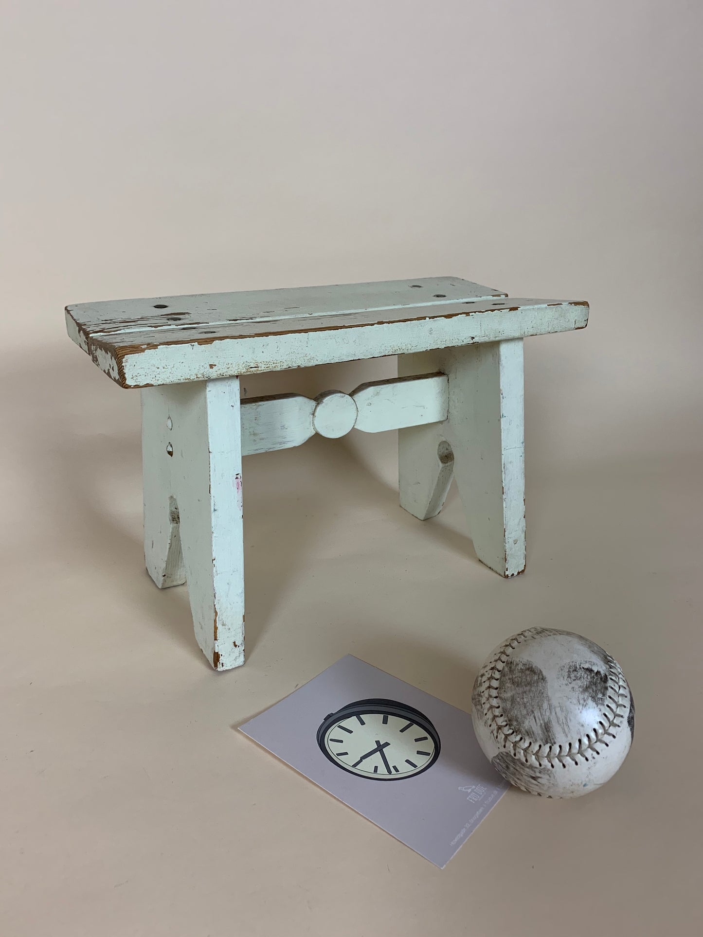 Skøn skammel med fin patina