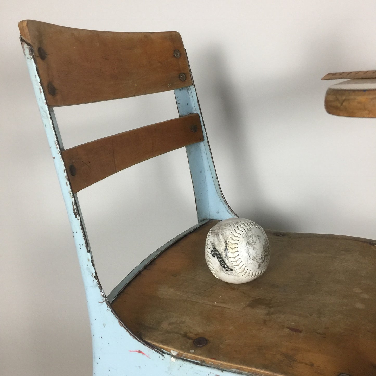 Rå og lækker vintage skolepult fra New York