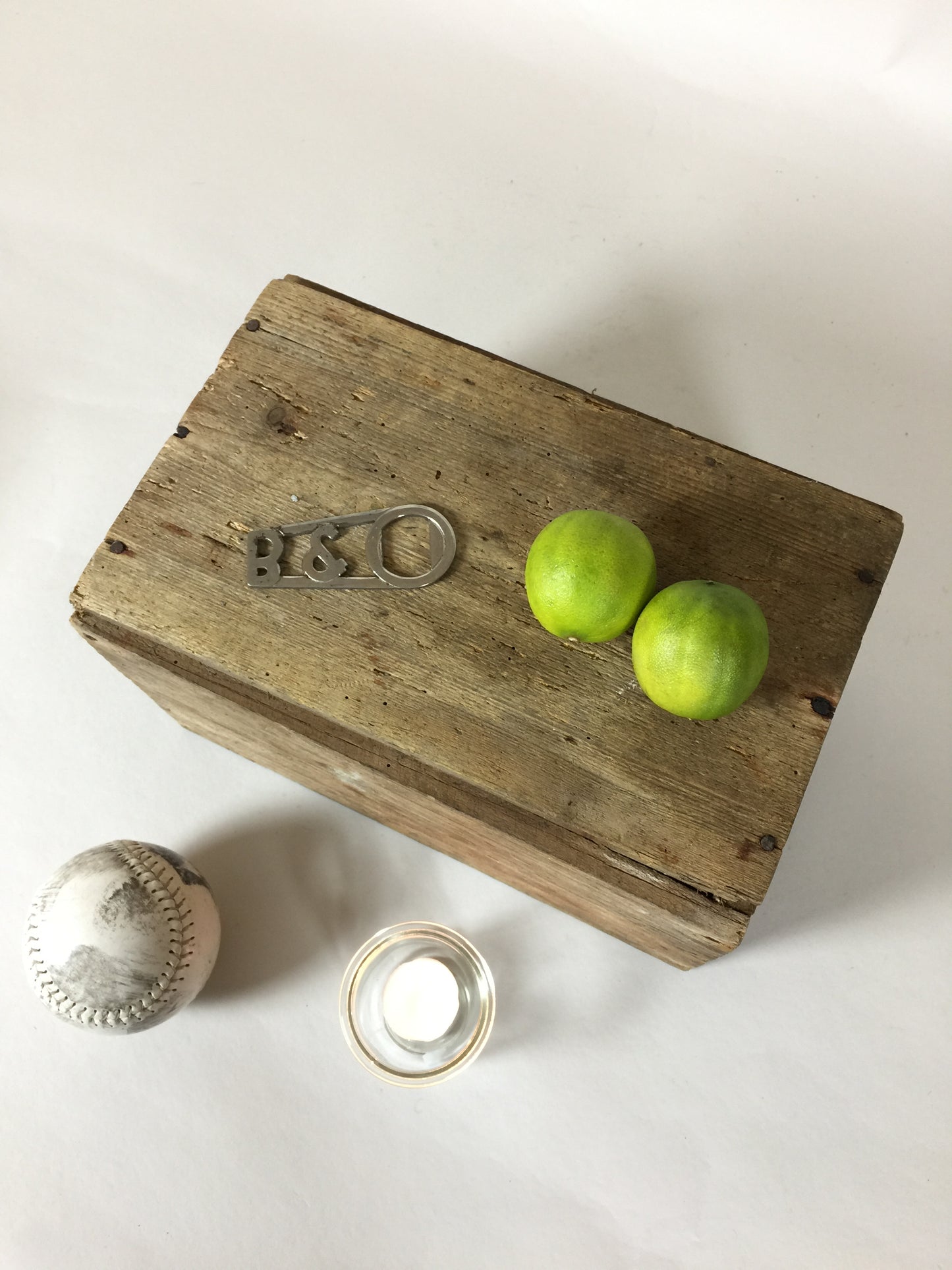 Reklameoplukker fra B&O med patina