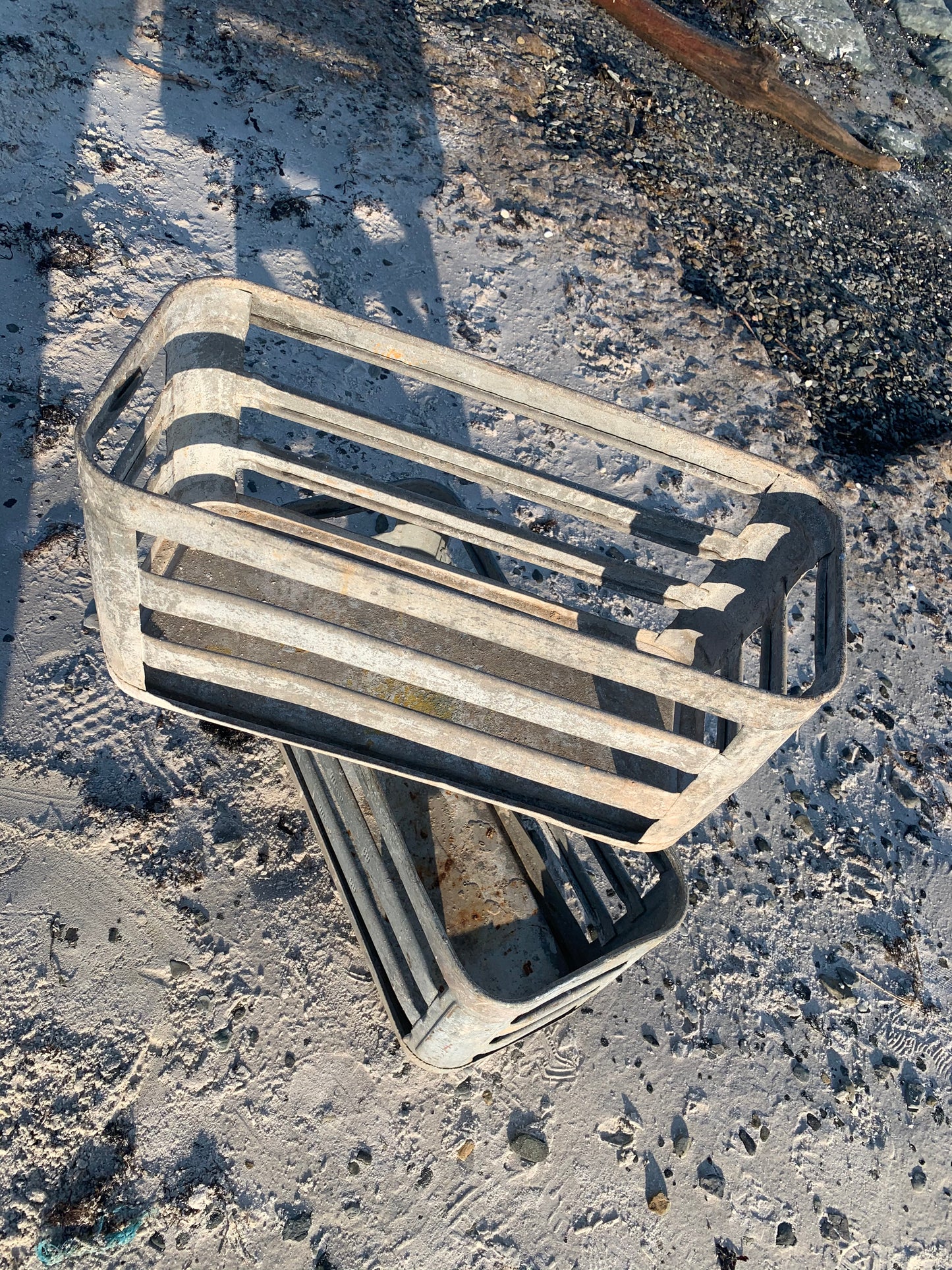 Rå og robust metalkasse - Prisen er pr. stk.