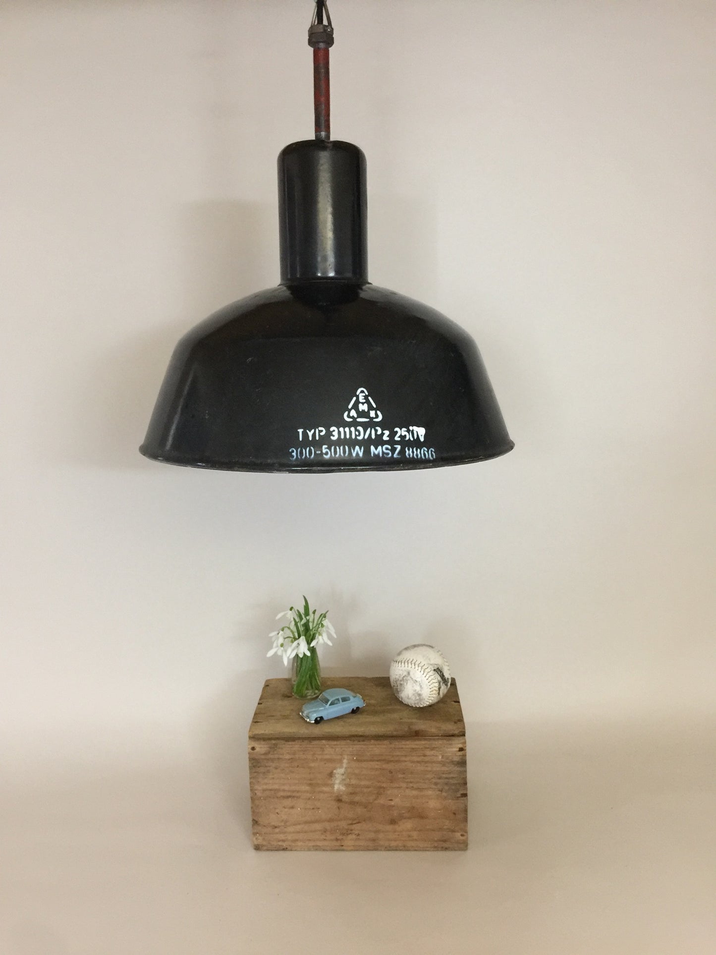 Rå og industriel lampe