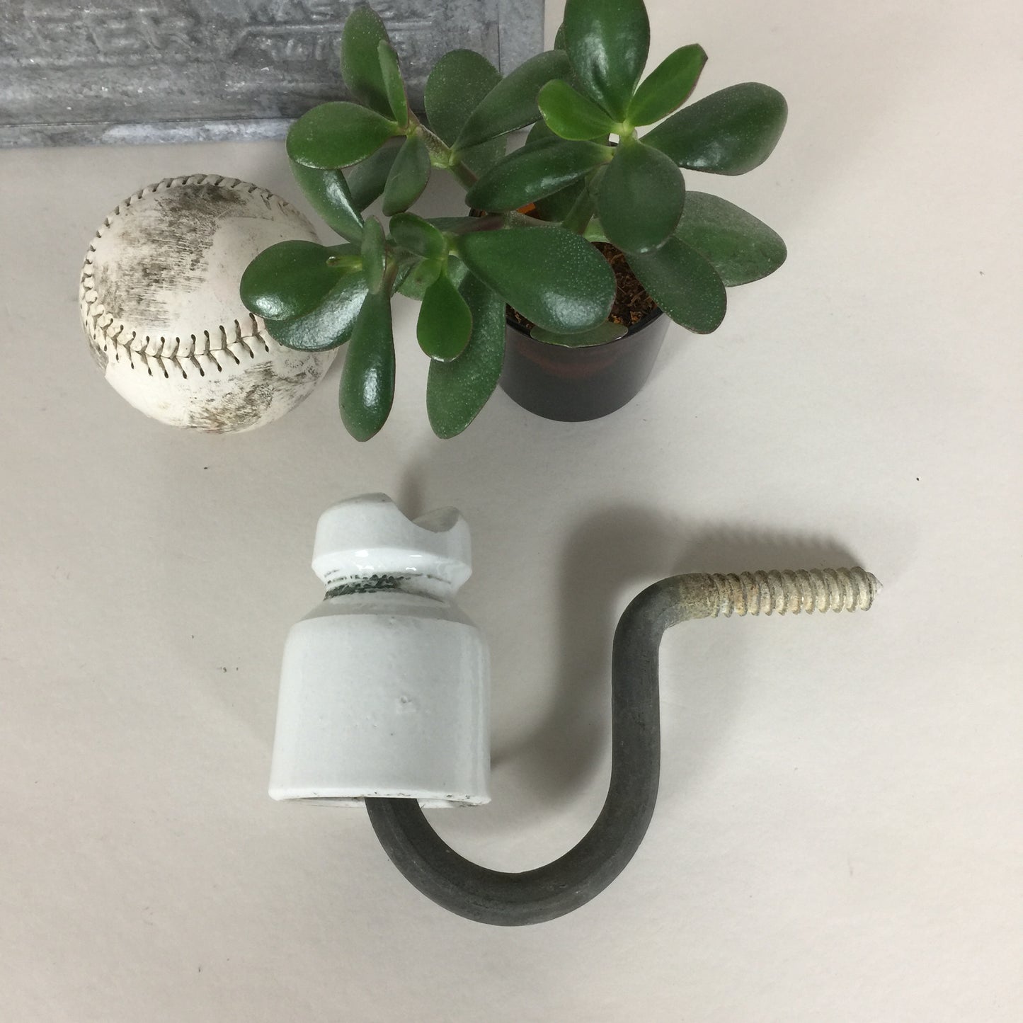 Charmerende gammel porcelænsklokke fra el mast (prisen er pr. stk.)