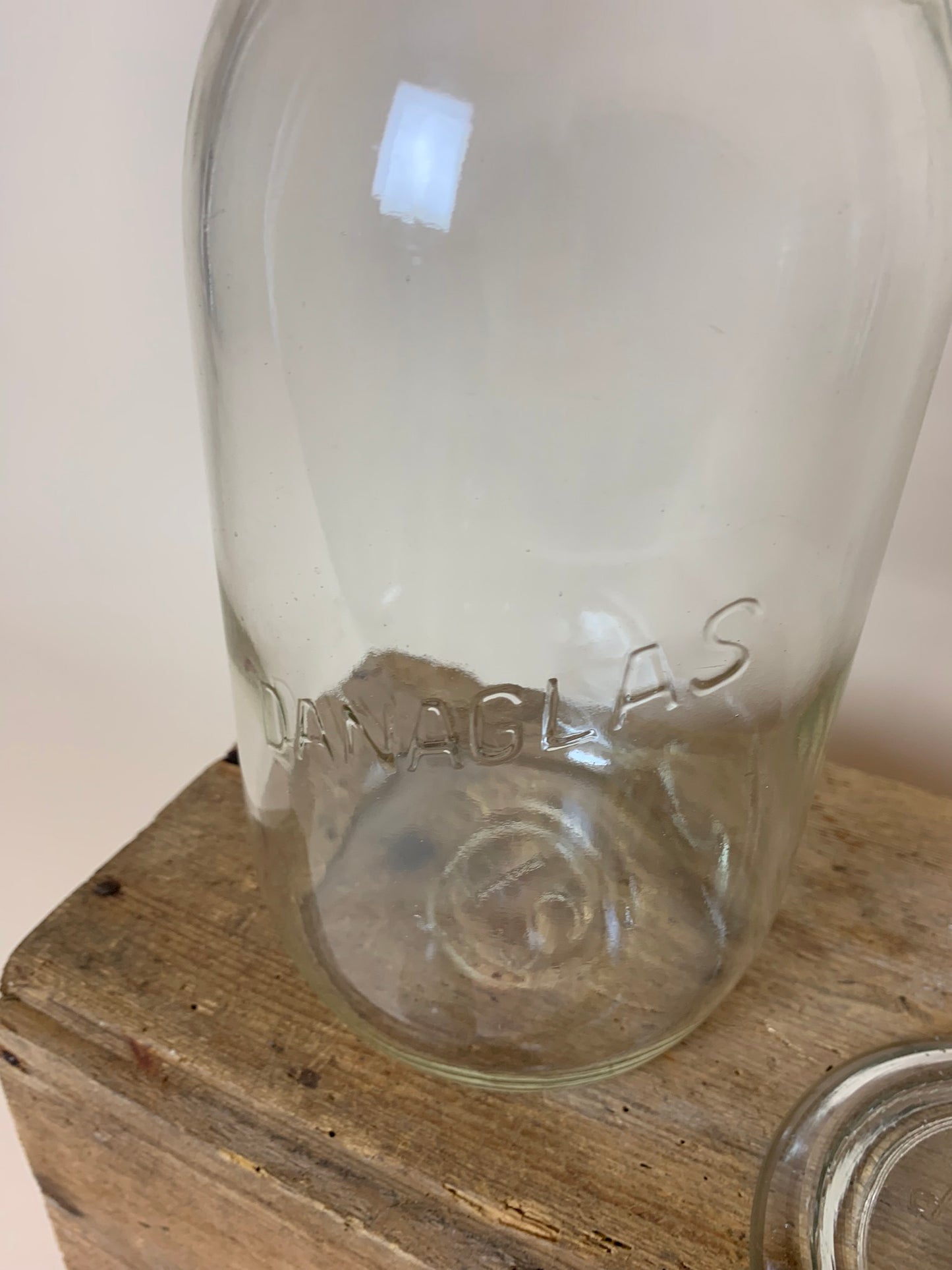 Stort henkogningsglas med låg