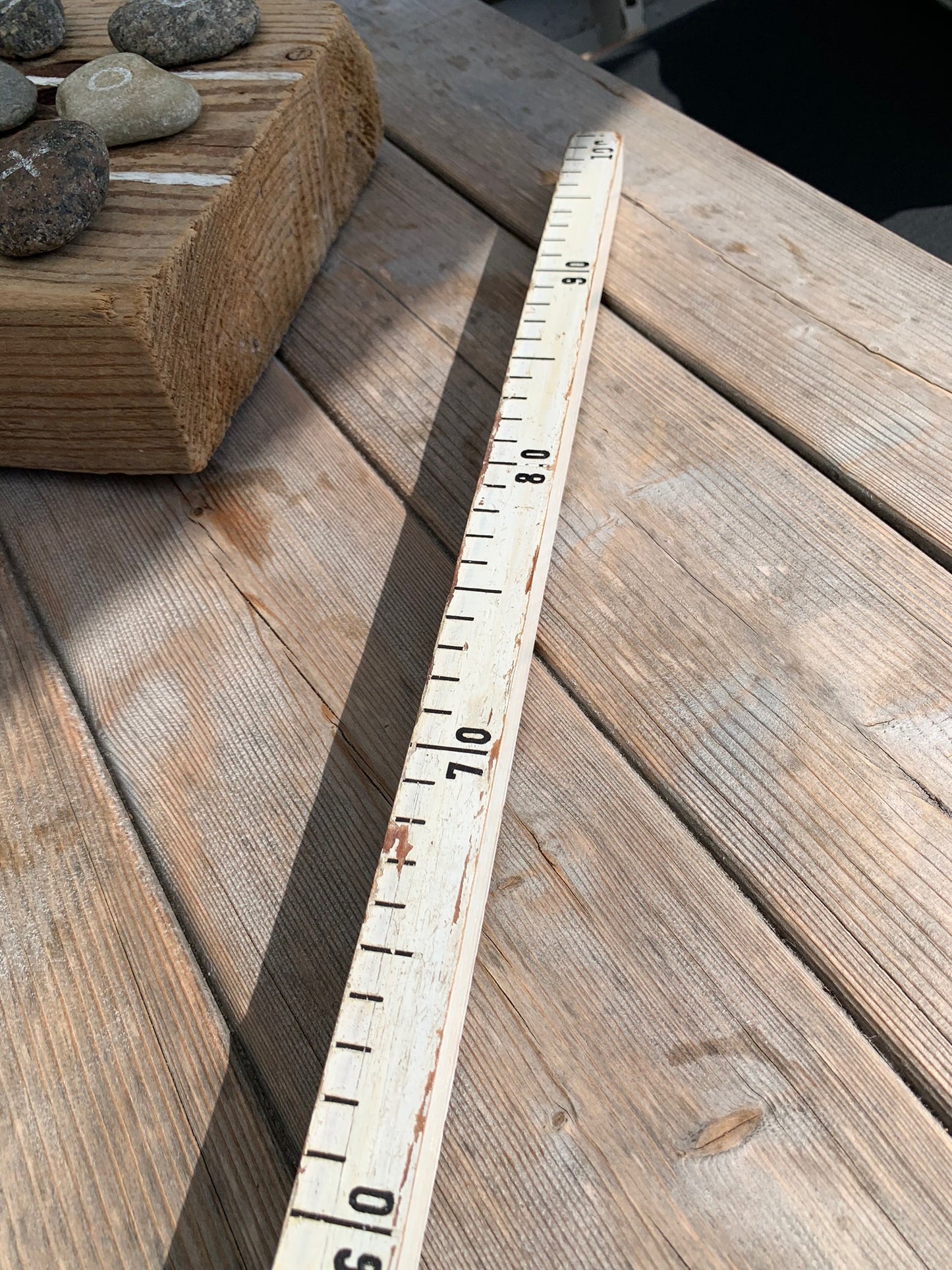 Sjov og charmerende gammel målepind