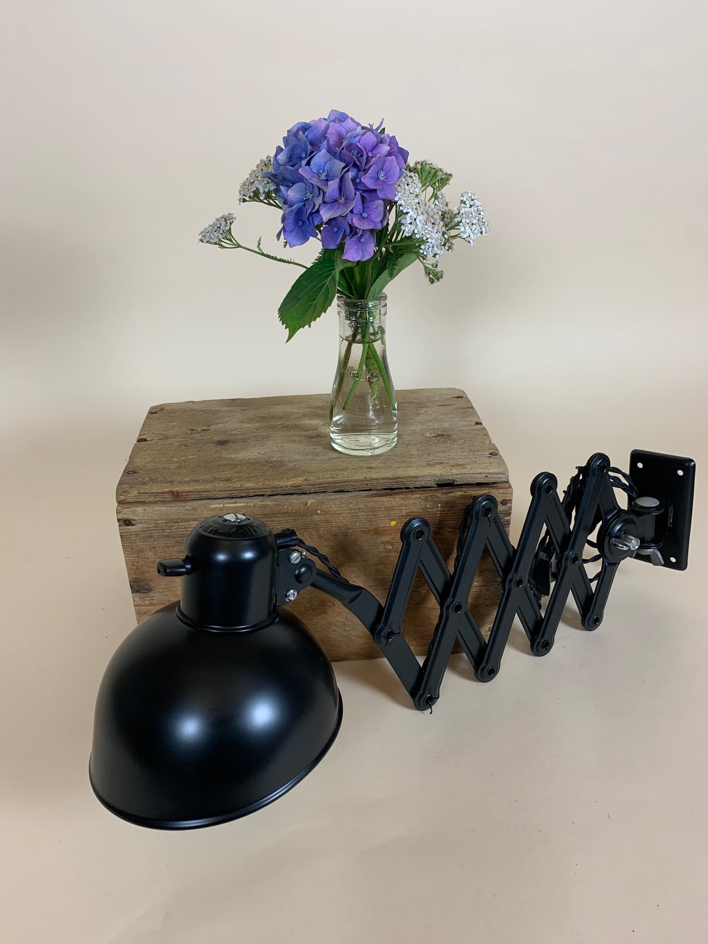 Kaiser Idell sakselampe 6718 - Sort