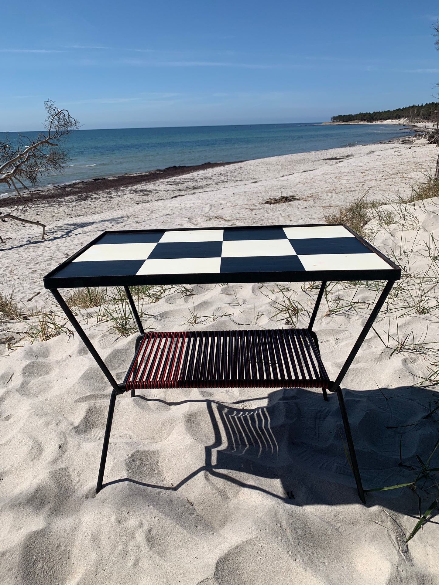 Bord med linoleums bordplade