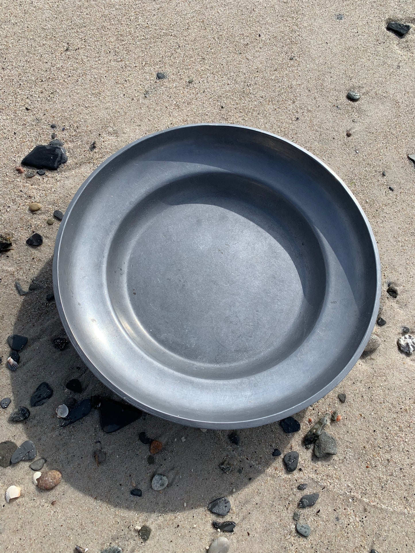 Stort og tungt tinfad