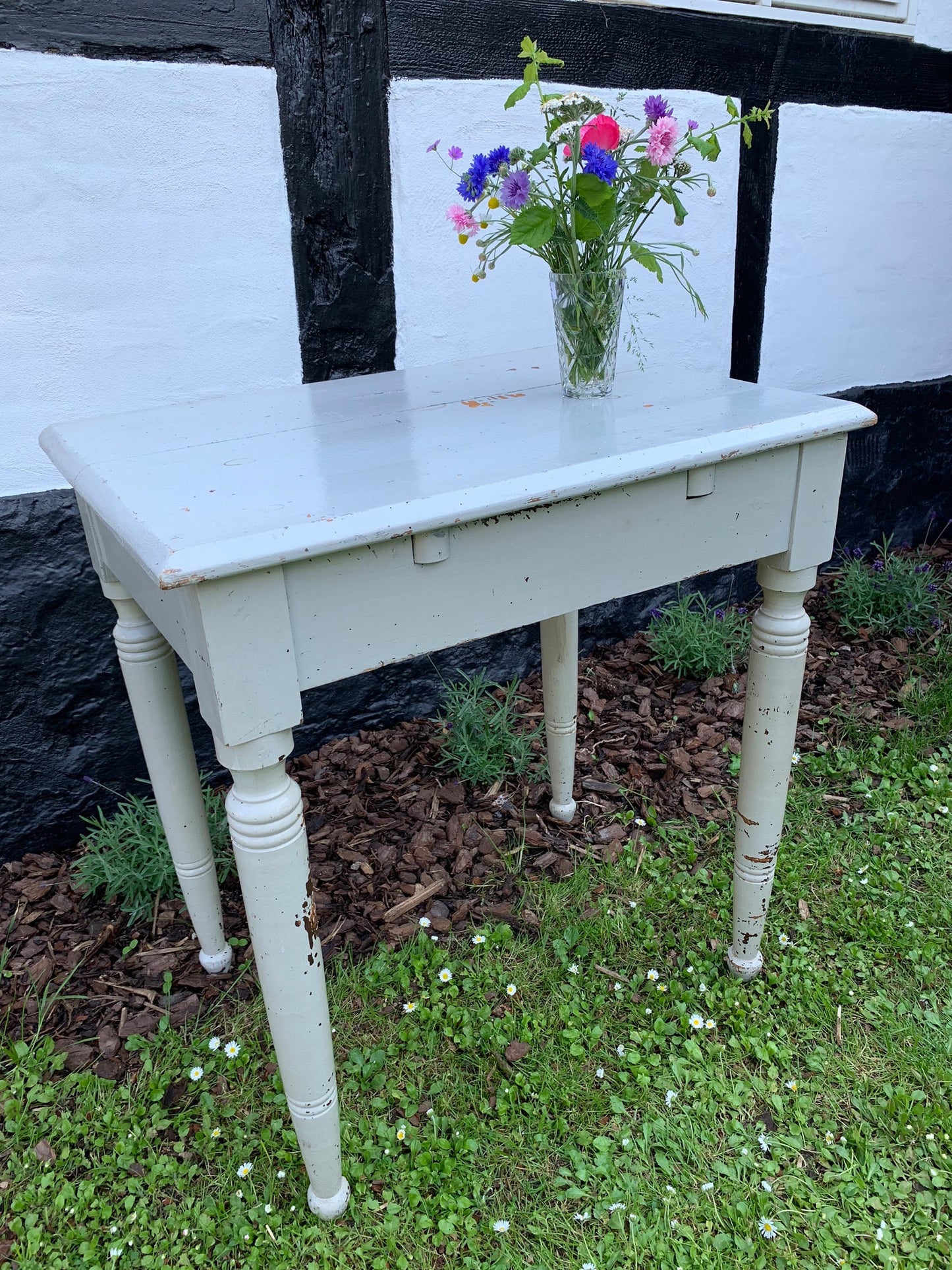Gammelt bord med patina