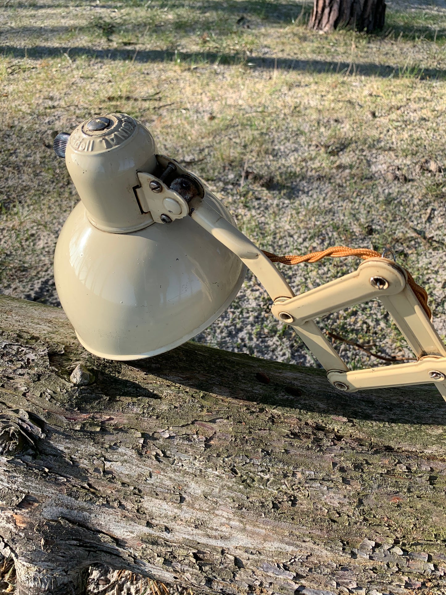 Kaiser Idell 6718 sakselampe