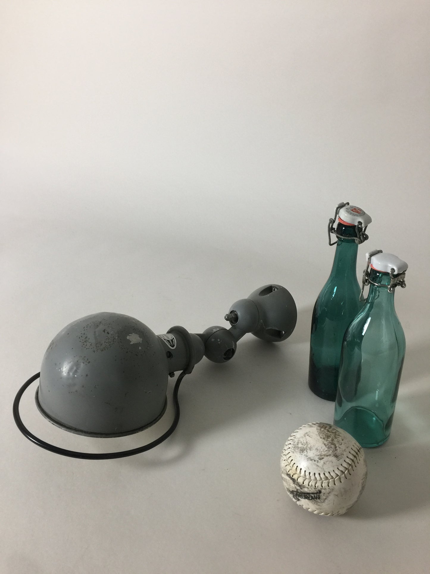 Jieldé lampe i grå med tænd/sluk kontakt