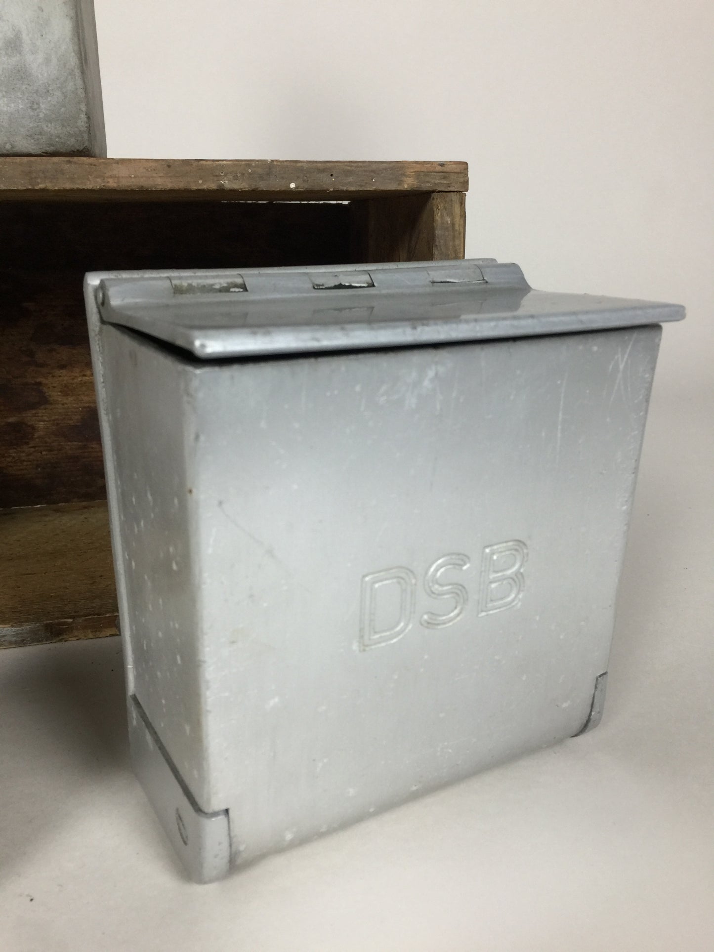 DSB askebæger, stort og med logo