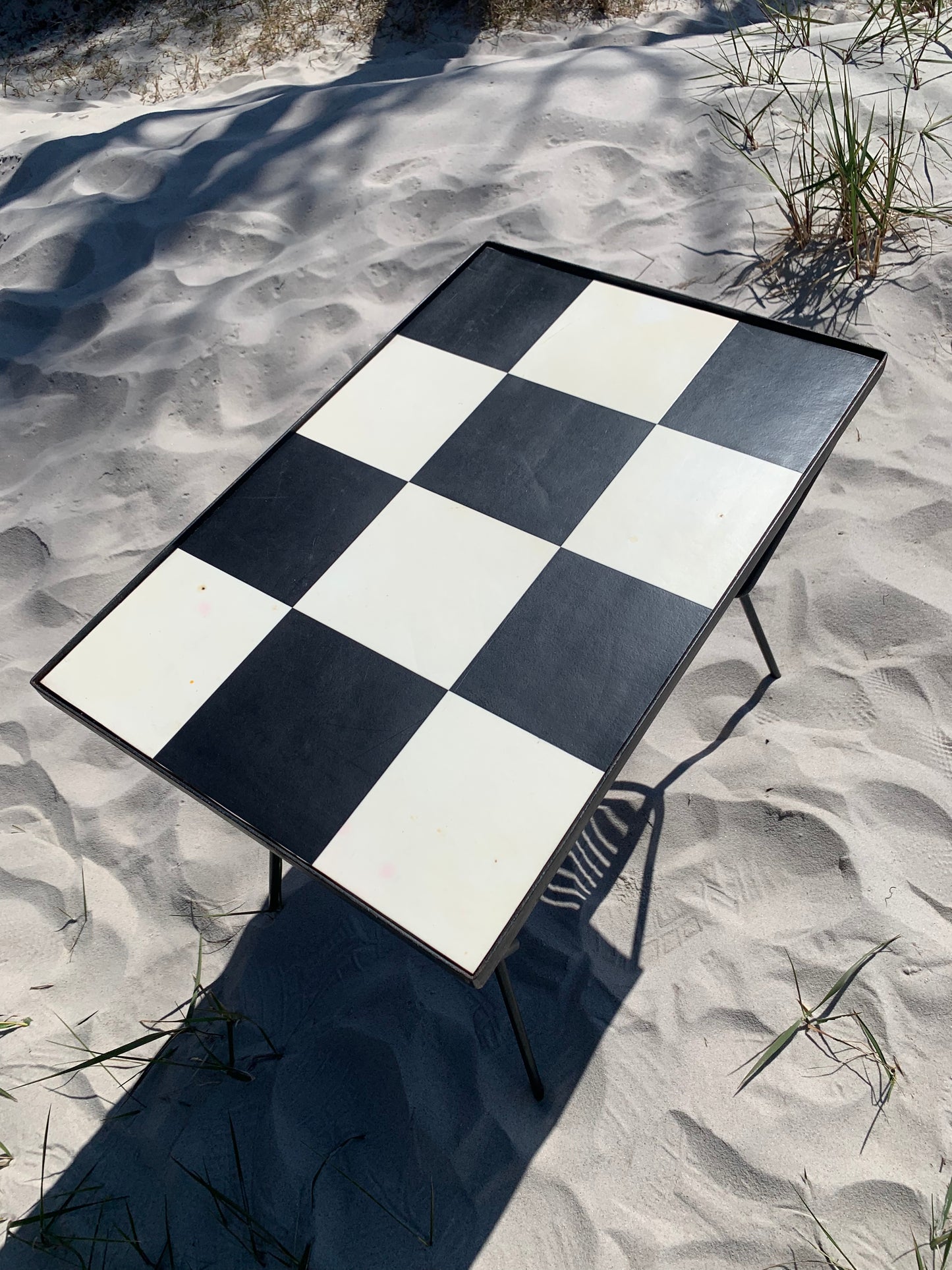 Bord med linoleums bordplade