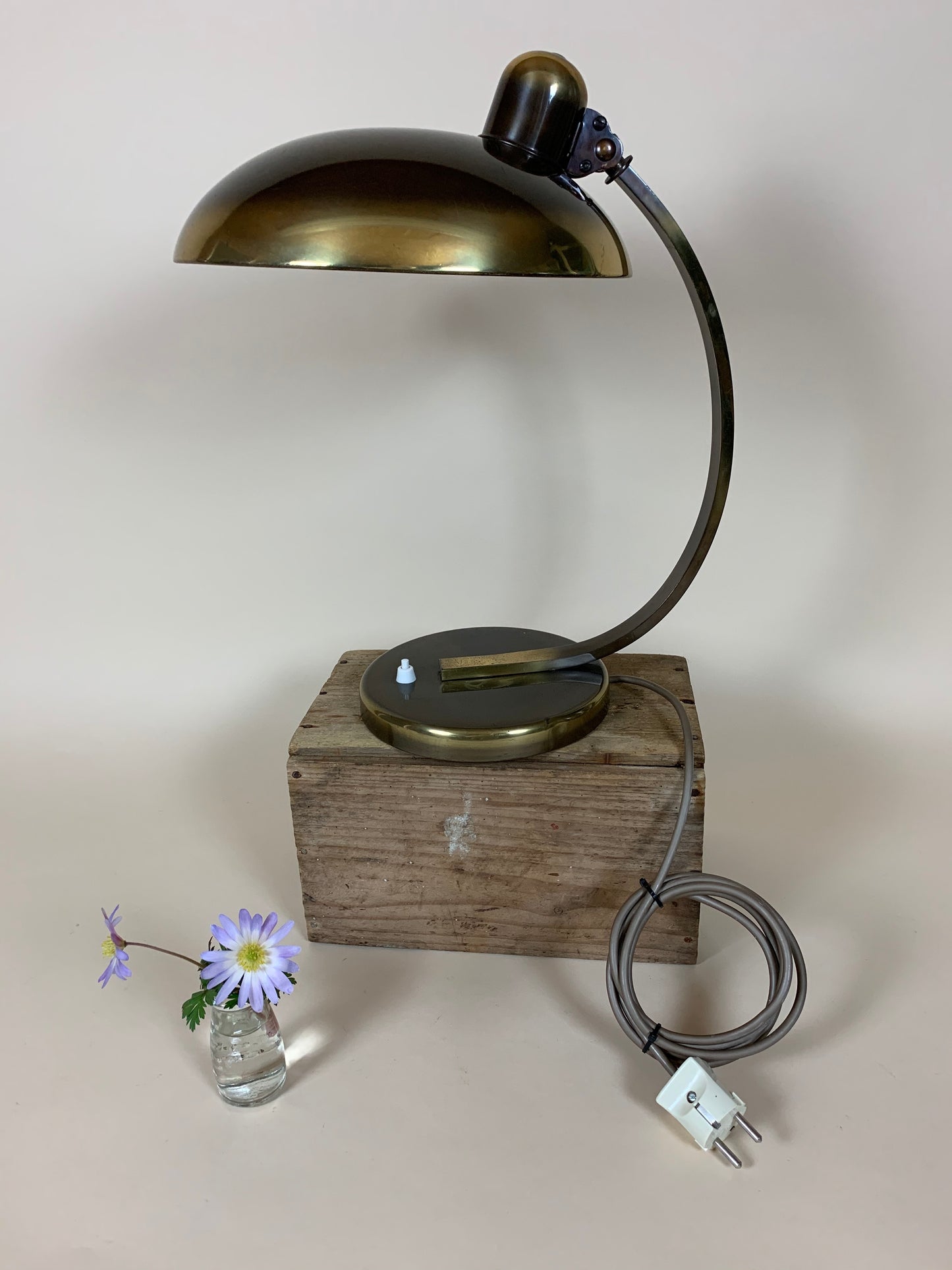 Christian Dell 6750 bordlampe i mørkpoleret messing