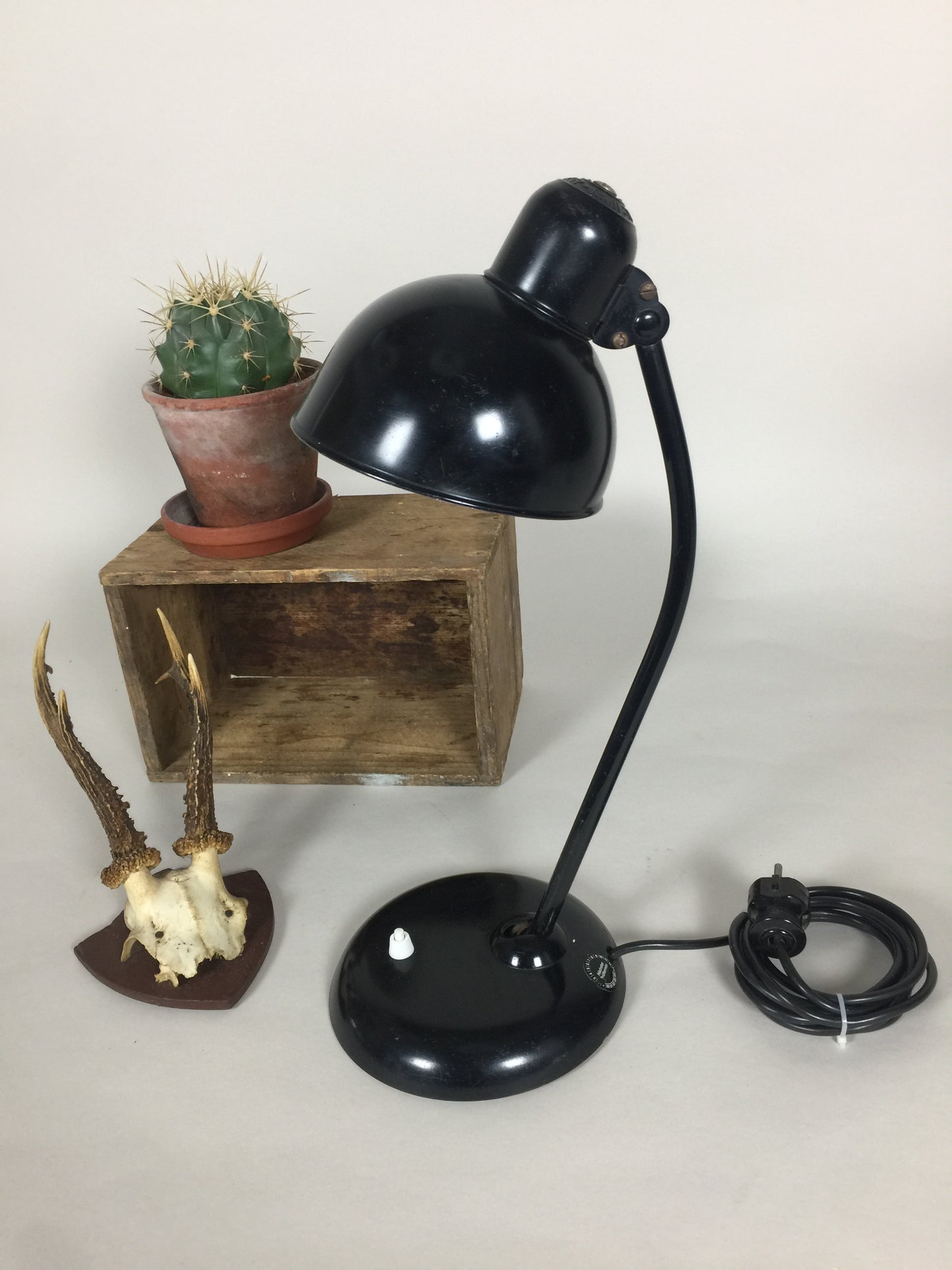 Kaiser Idell Bordlampe model 6551