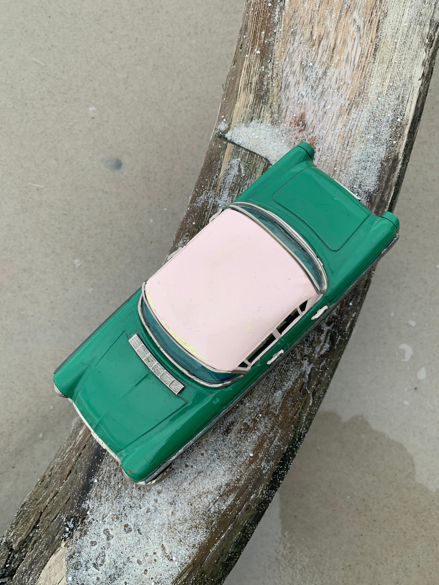 Gammel Opel i blik