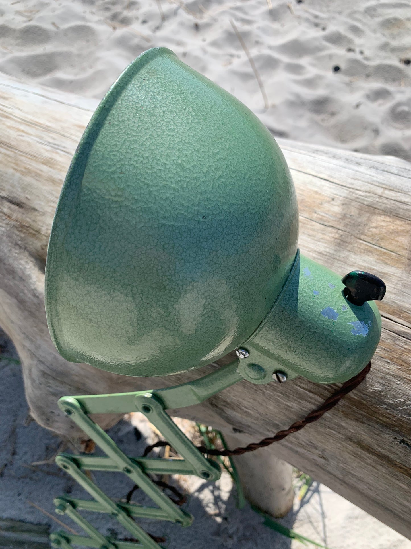 Kaiser Idell 6718 - Grøn hammerlak