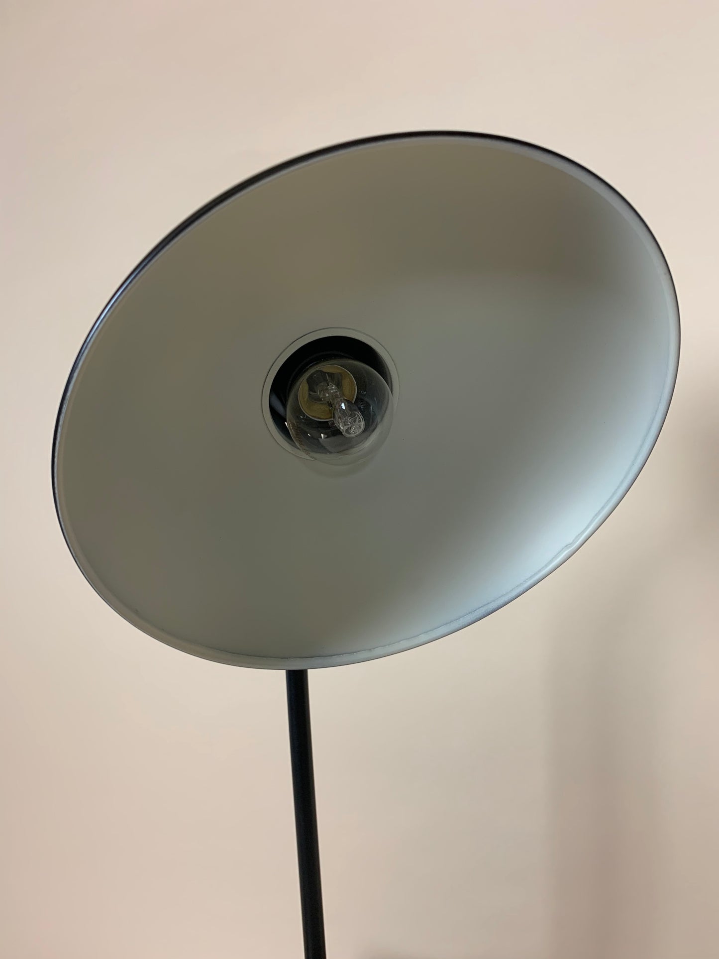 Kaiser Idell 6556 - Sort