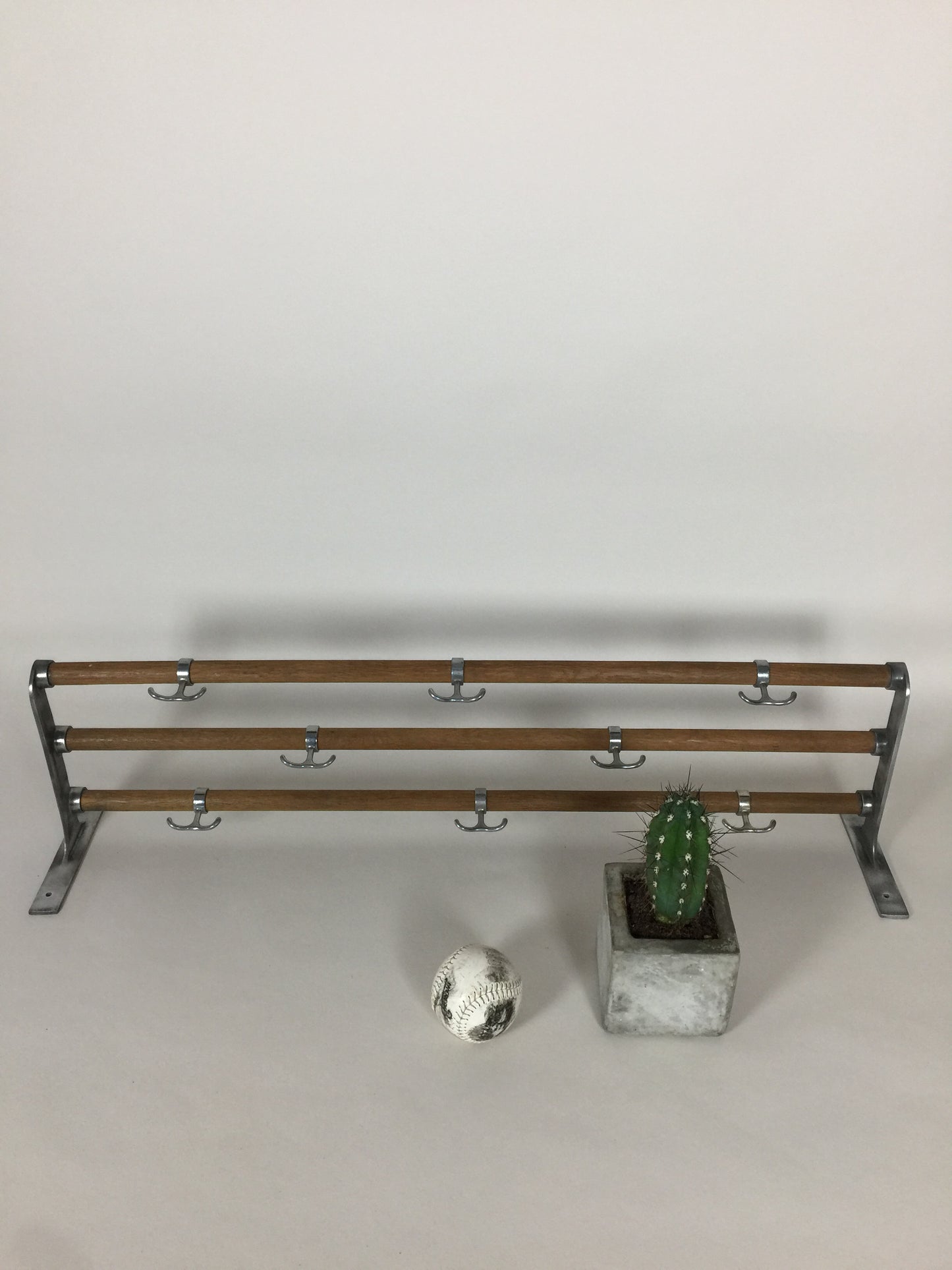 Fin (og lidt rå) hattehylde