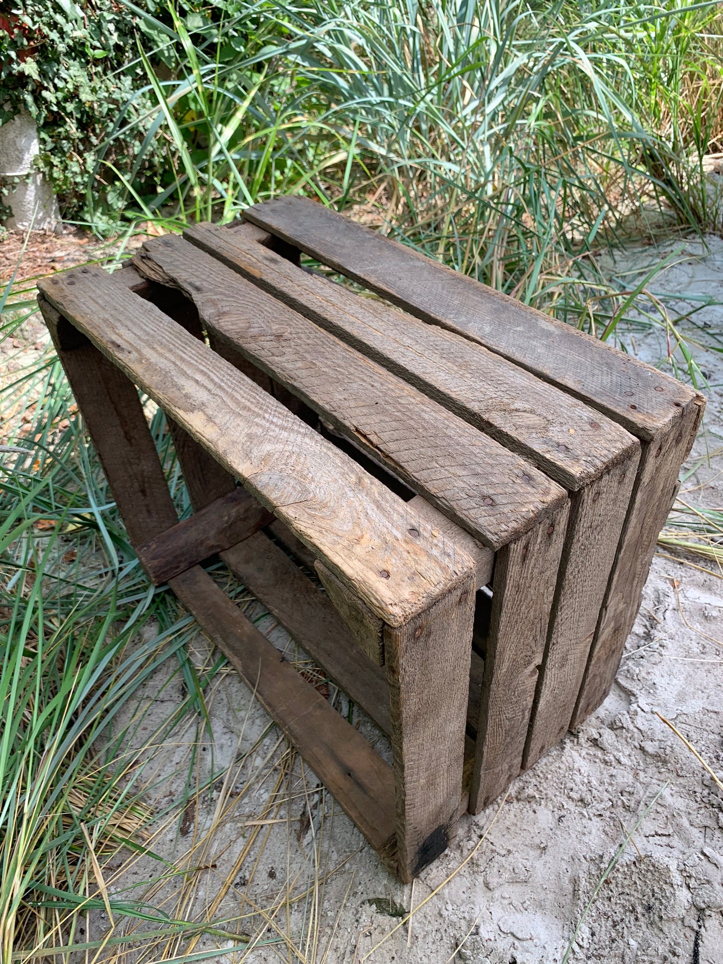 Gammel frugtkasse med patina