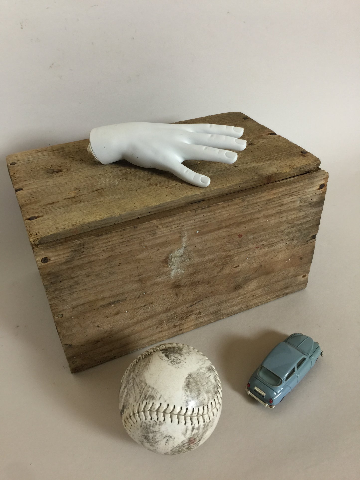Barnehånd med fine detaljer