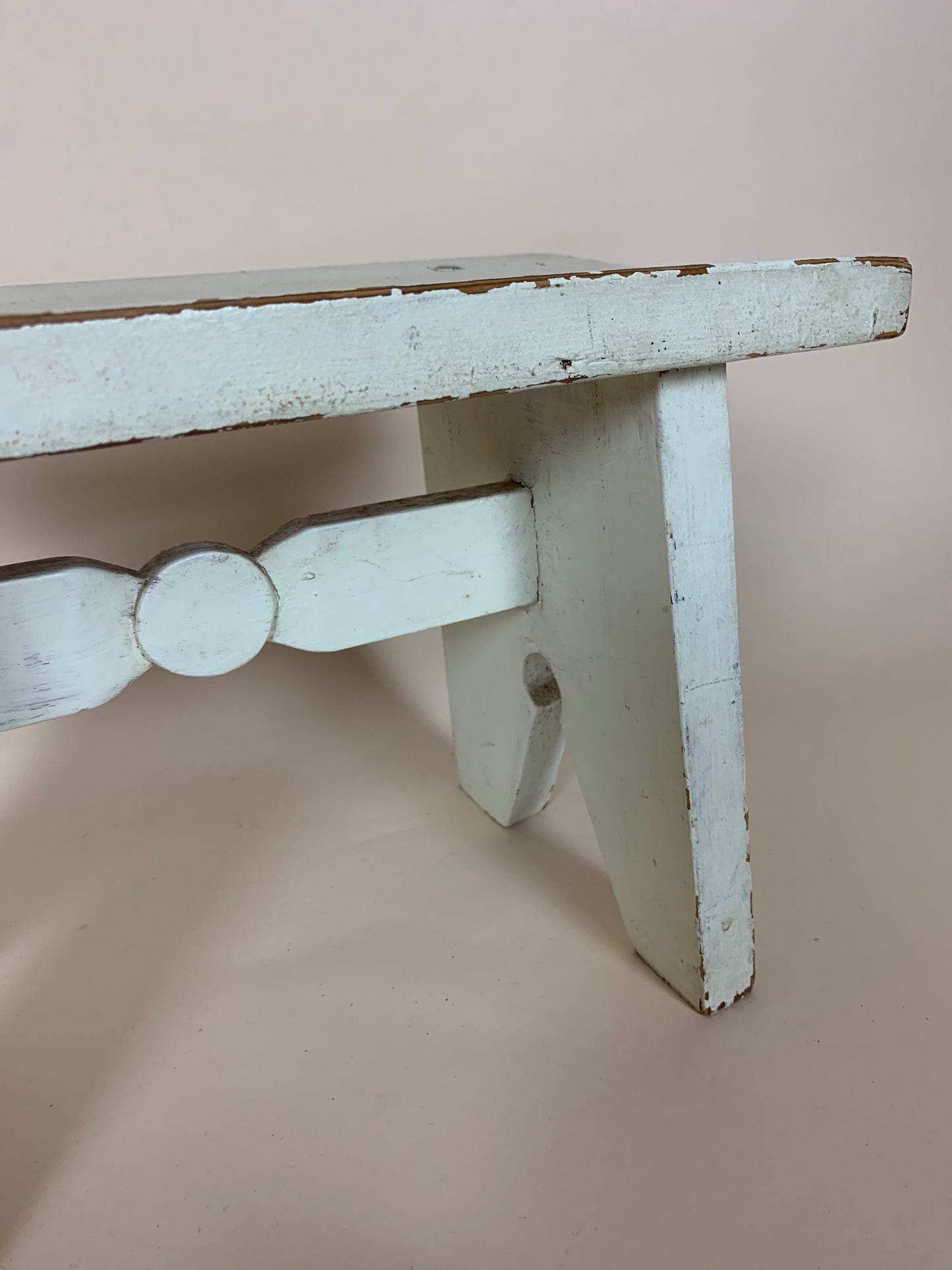 Skøn skammel med fin patina