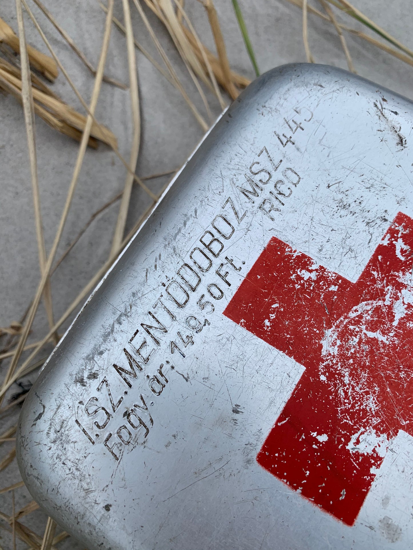 Røde kors kasse - Prisen er pr. stk.