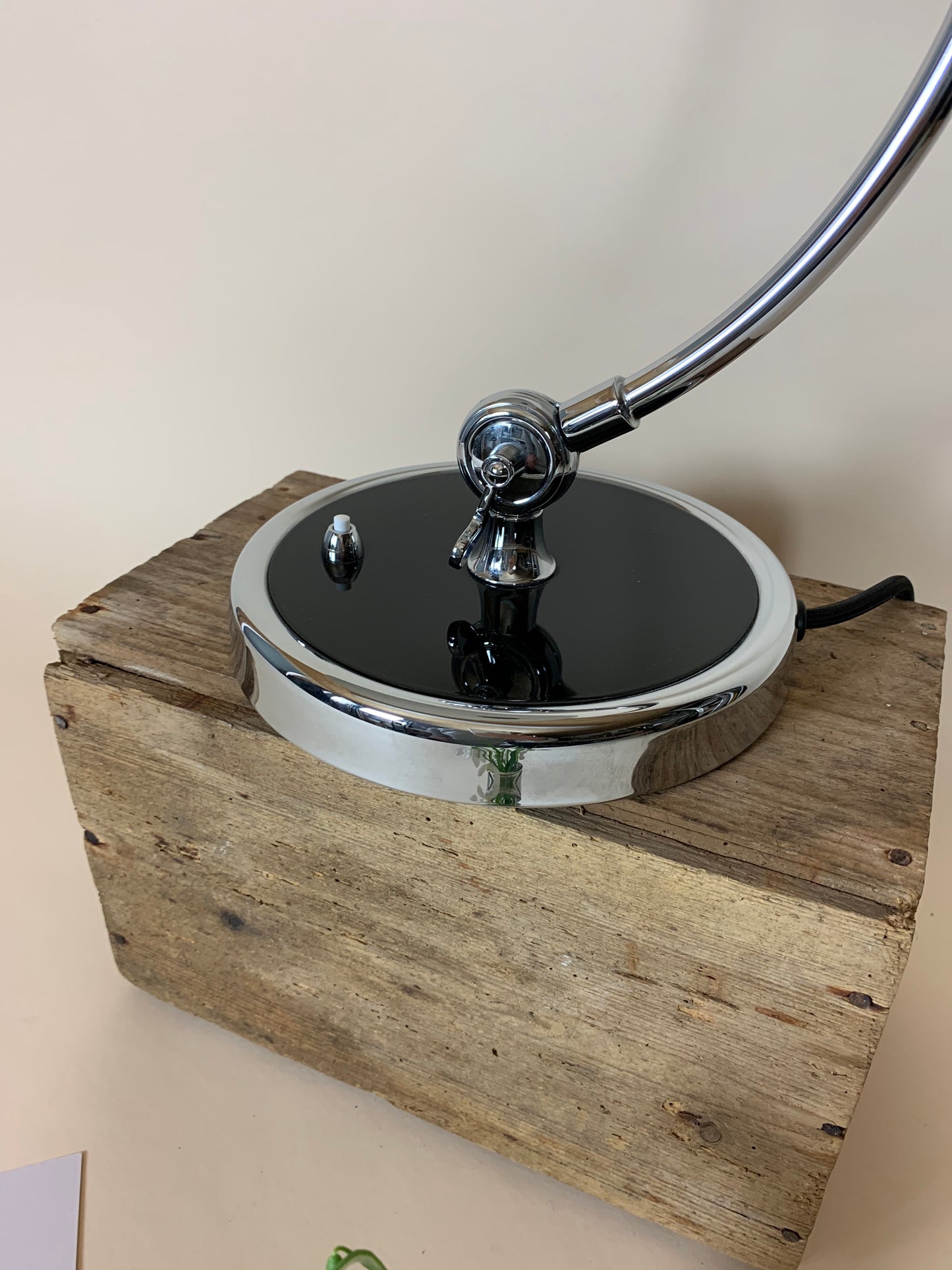 Kaiser Idell model 6631 - Sort