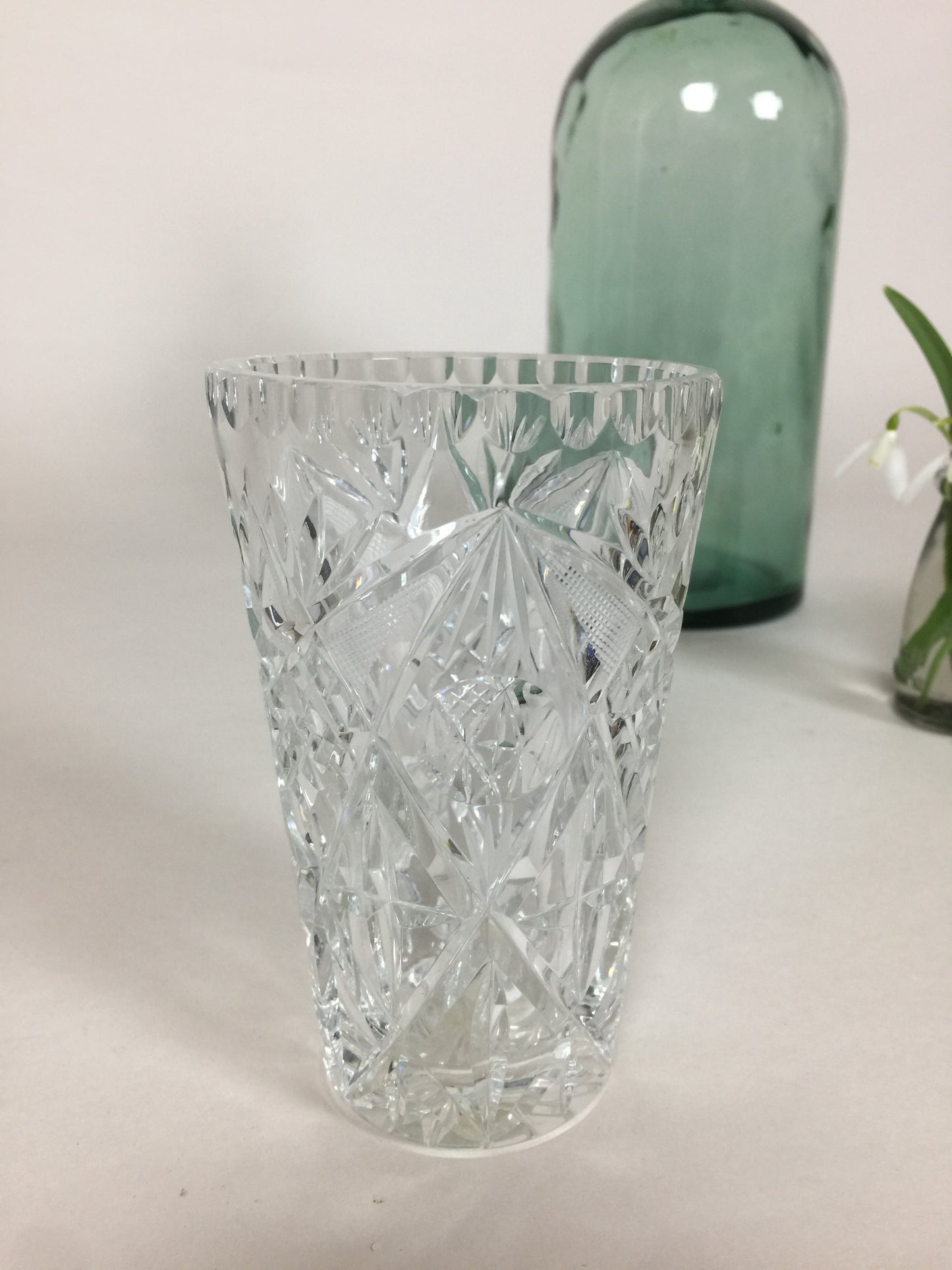 Fin gammel vase