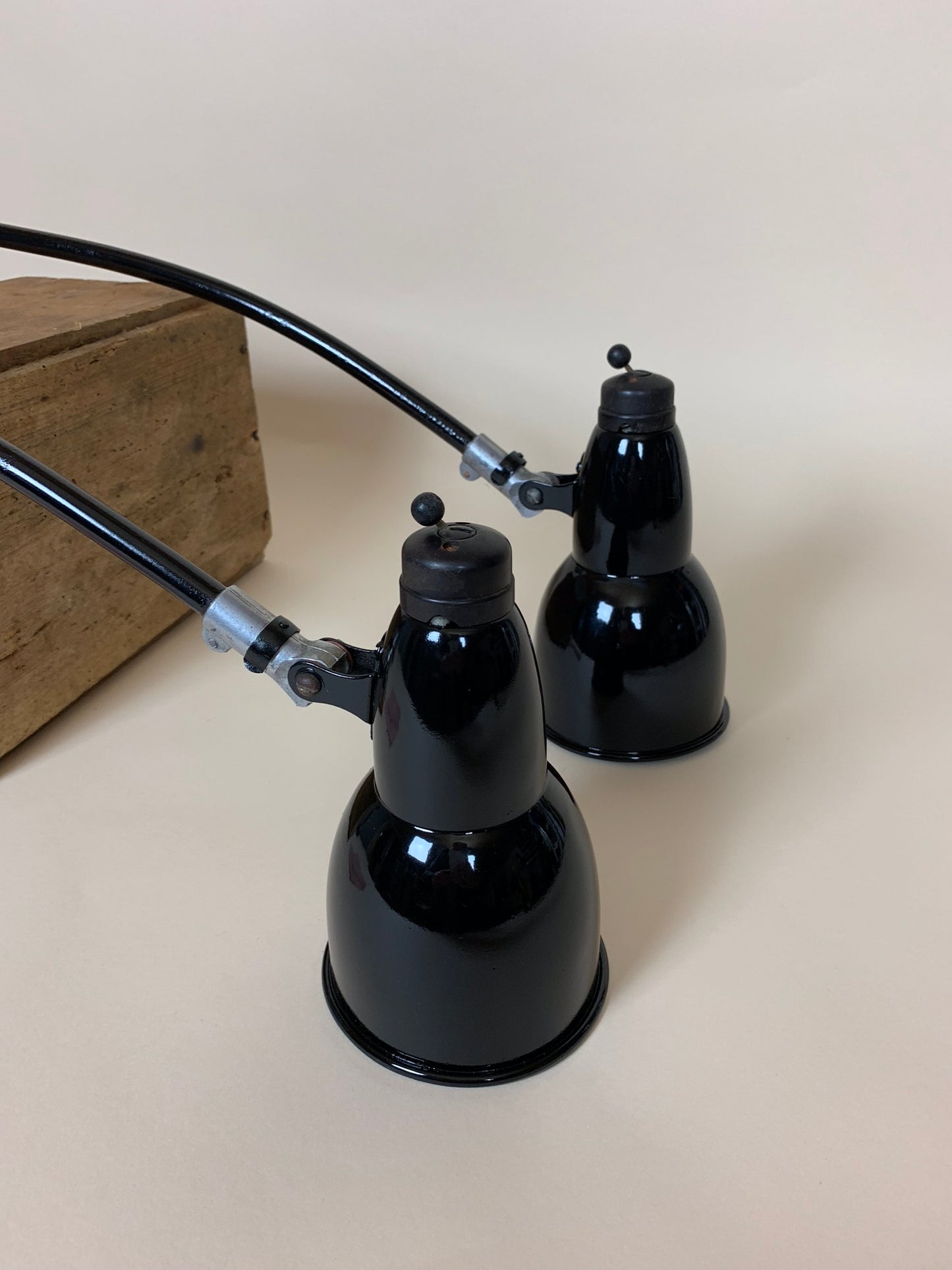 Sort lampe - sælges enkeltvis (prisen er pr. stk.)