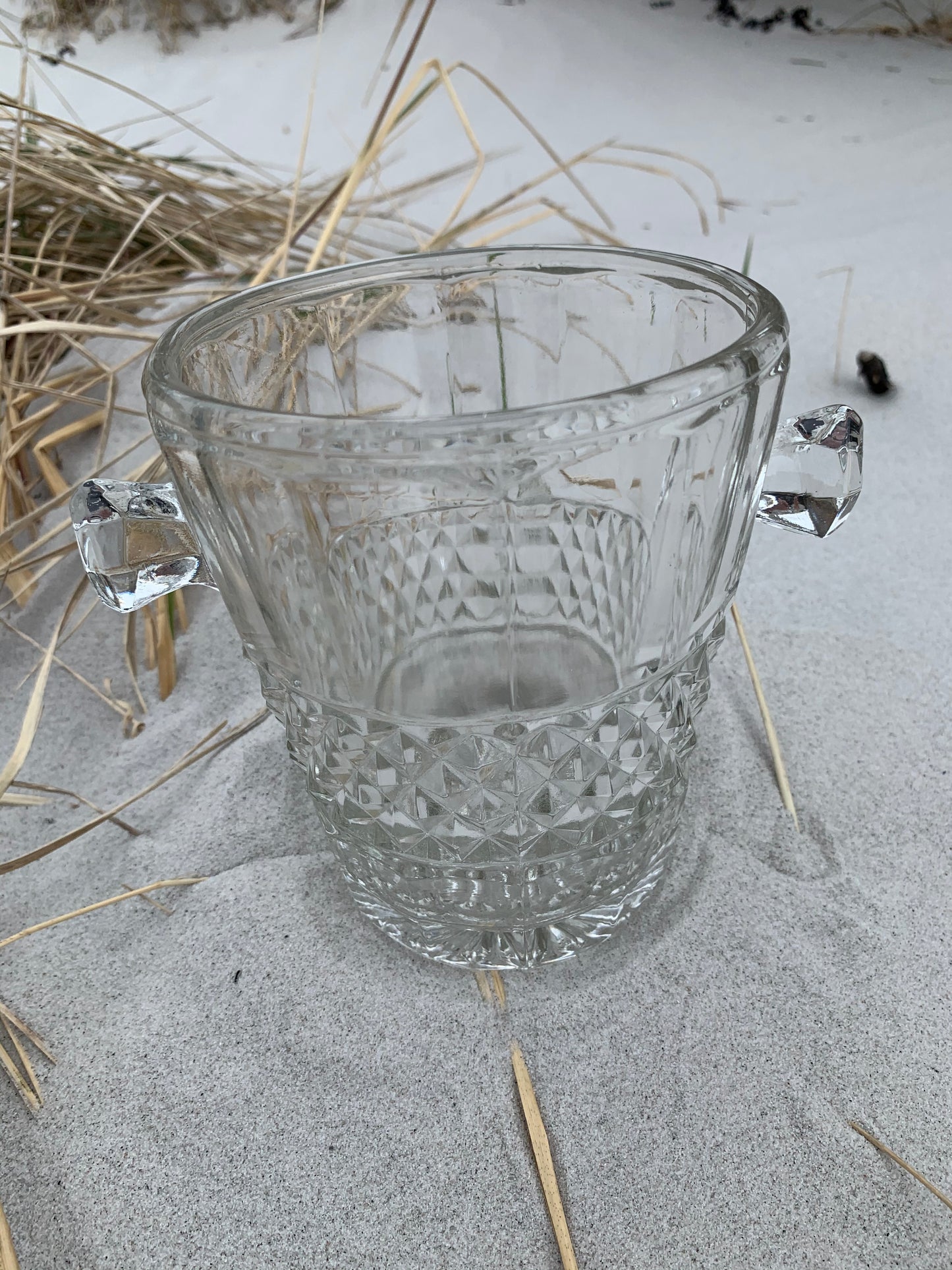 Isspand i glas med mønster