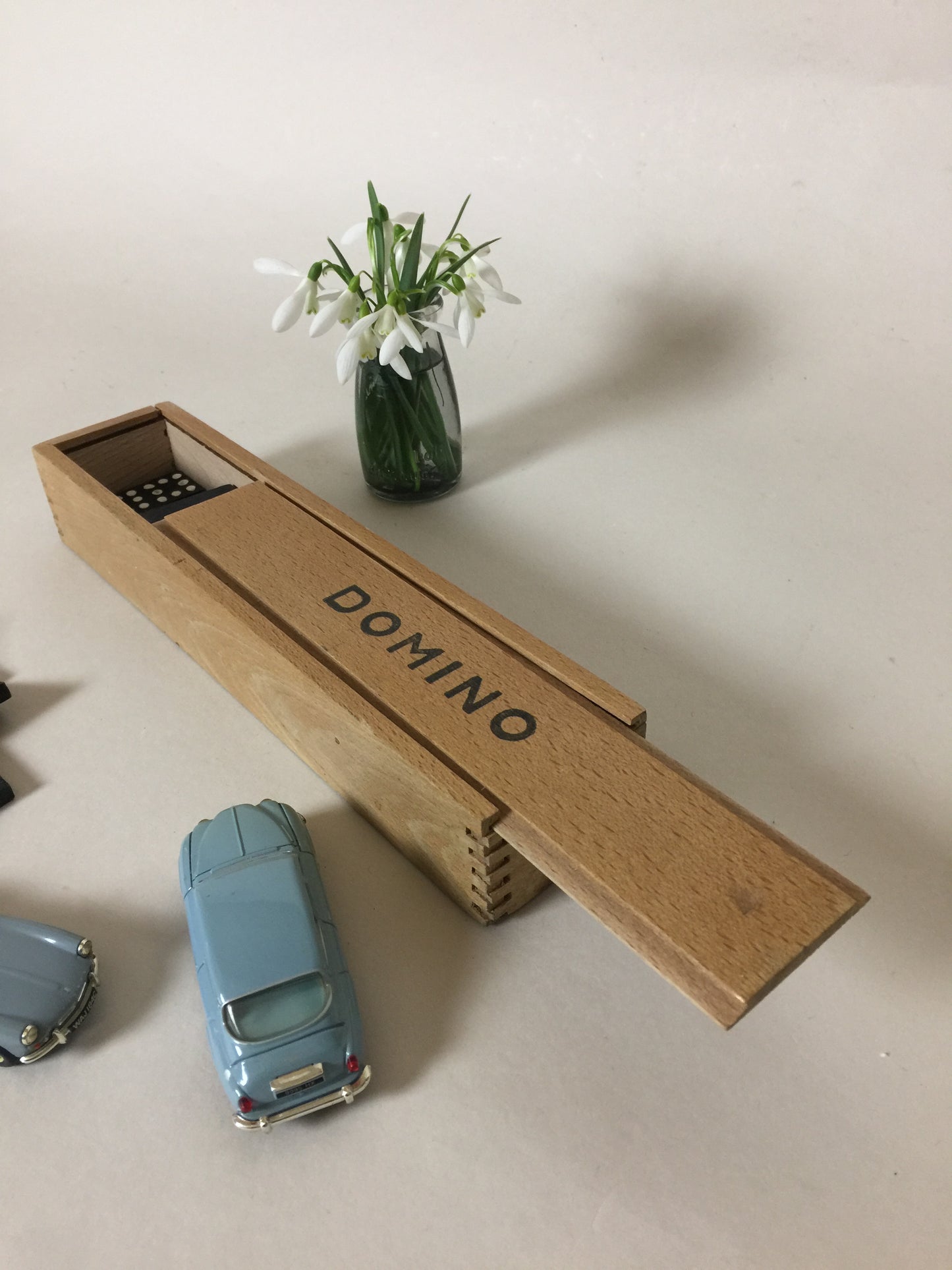 Domino spil i trækasse
