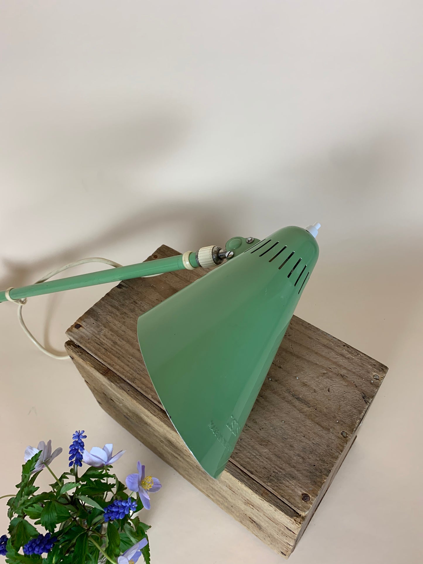 Christian Dell designet teleskop væglampe arkitekt lampe ISIS