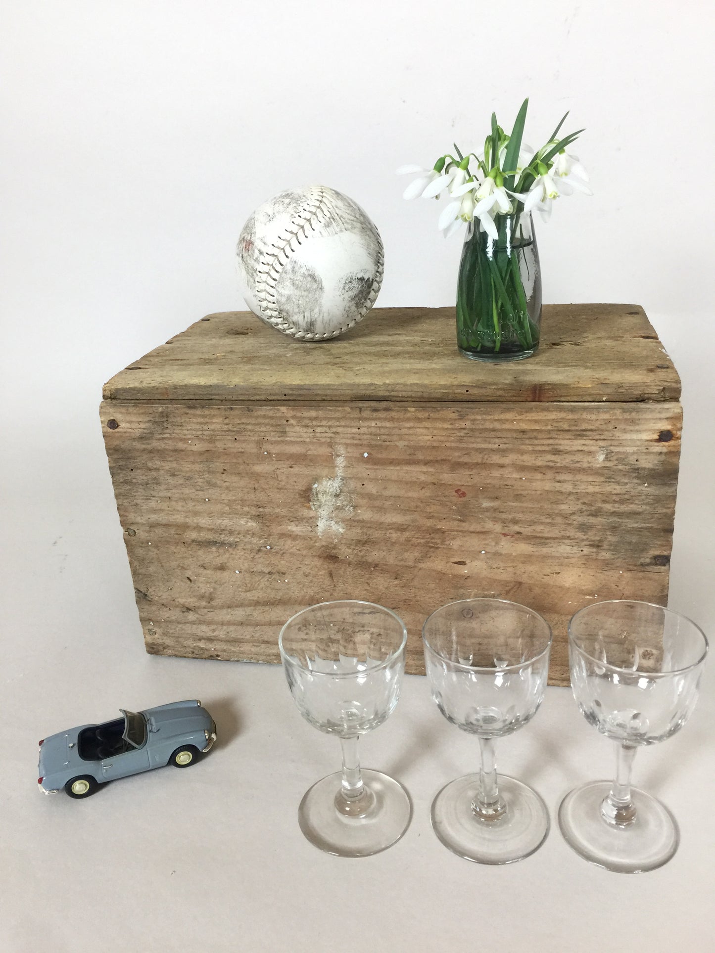 Tre fine og gamle glas