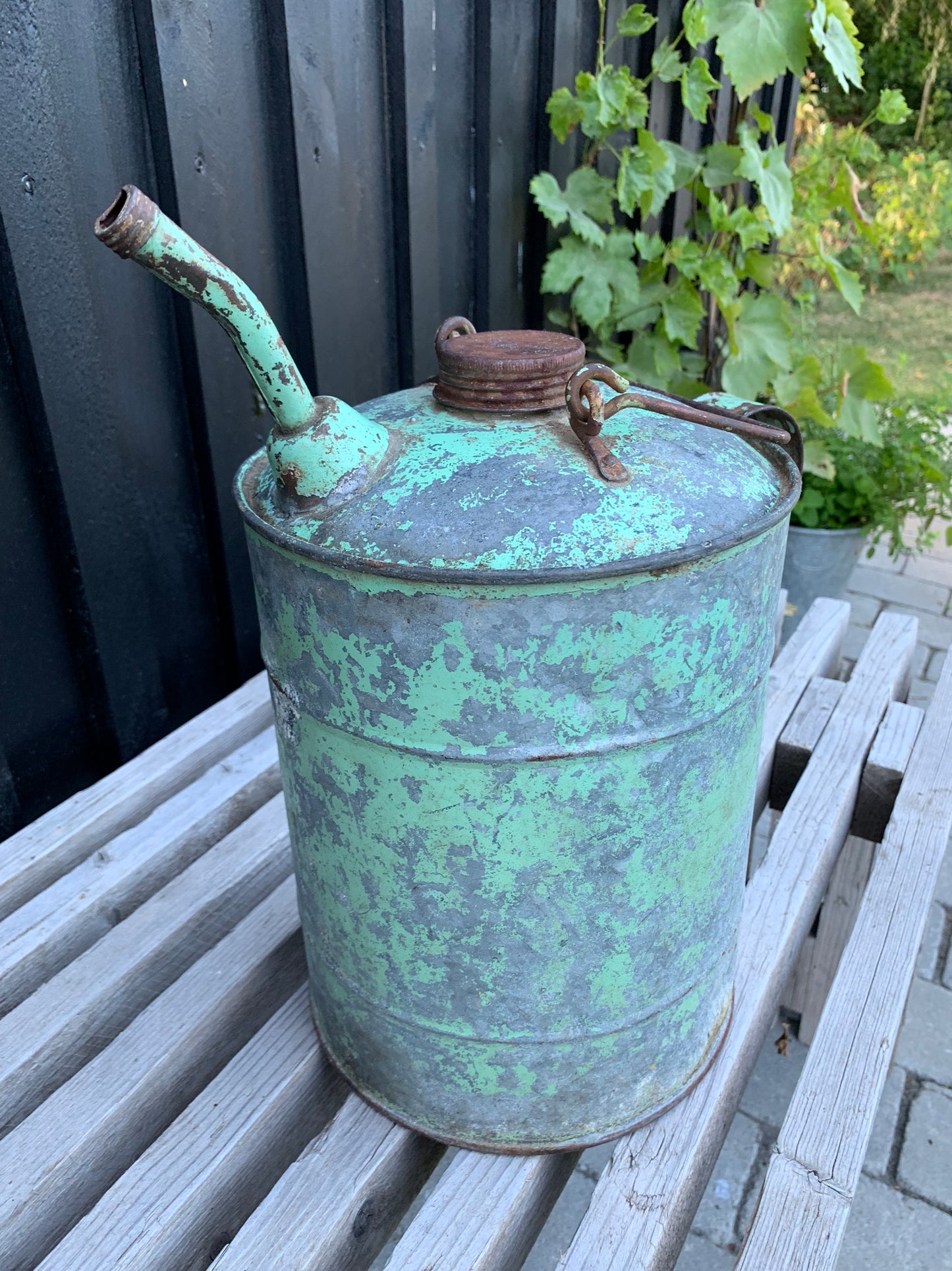 Oliekande med lækker patina