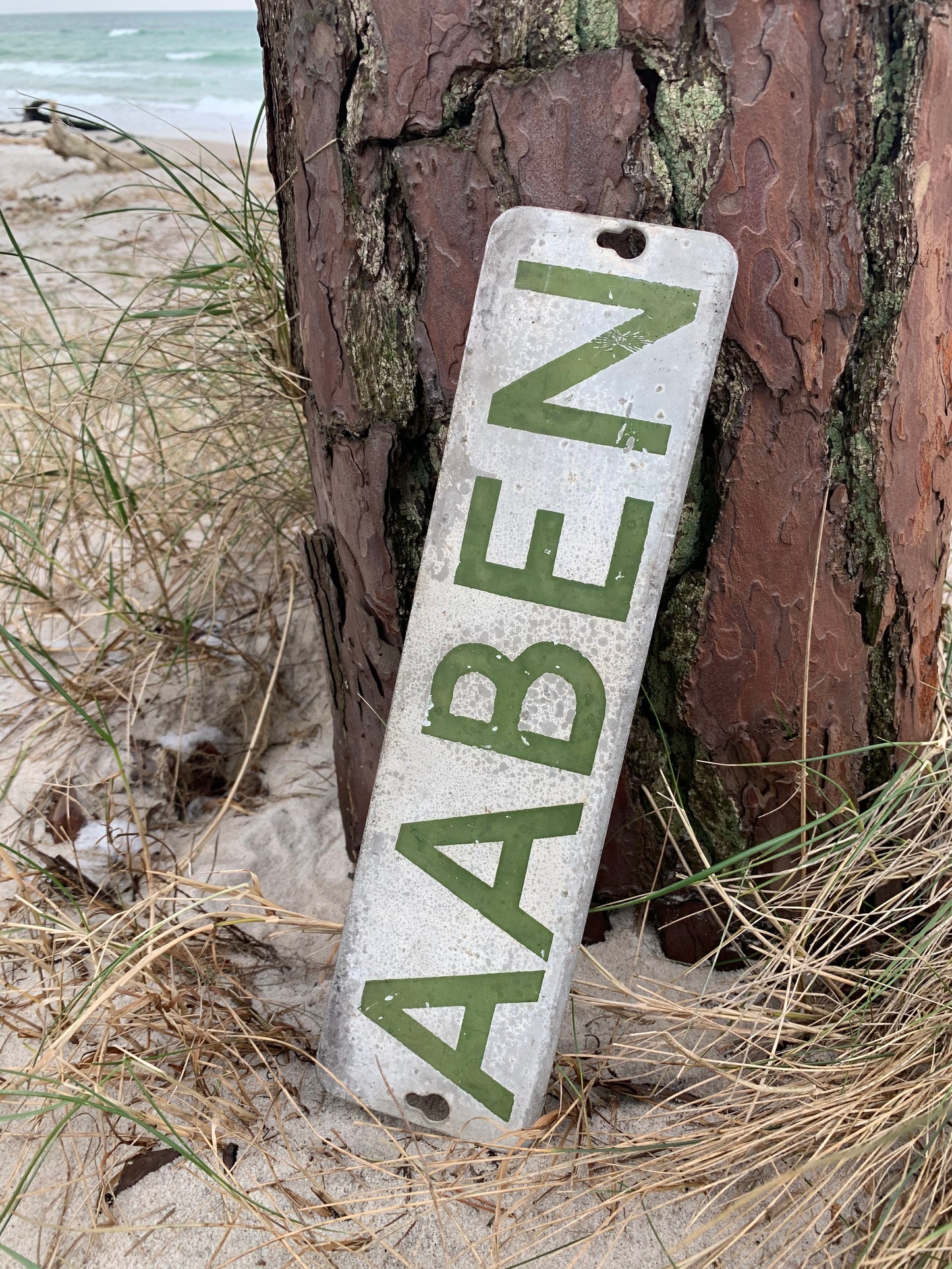 Sjovt skilt - Aaben