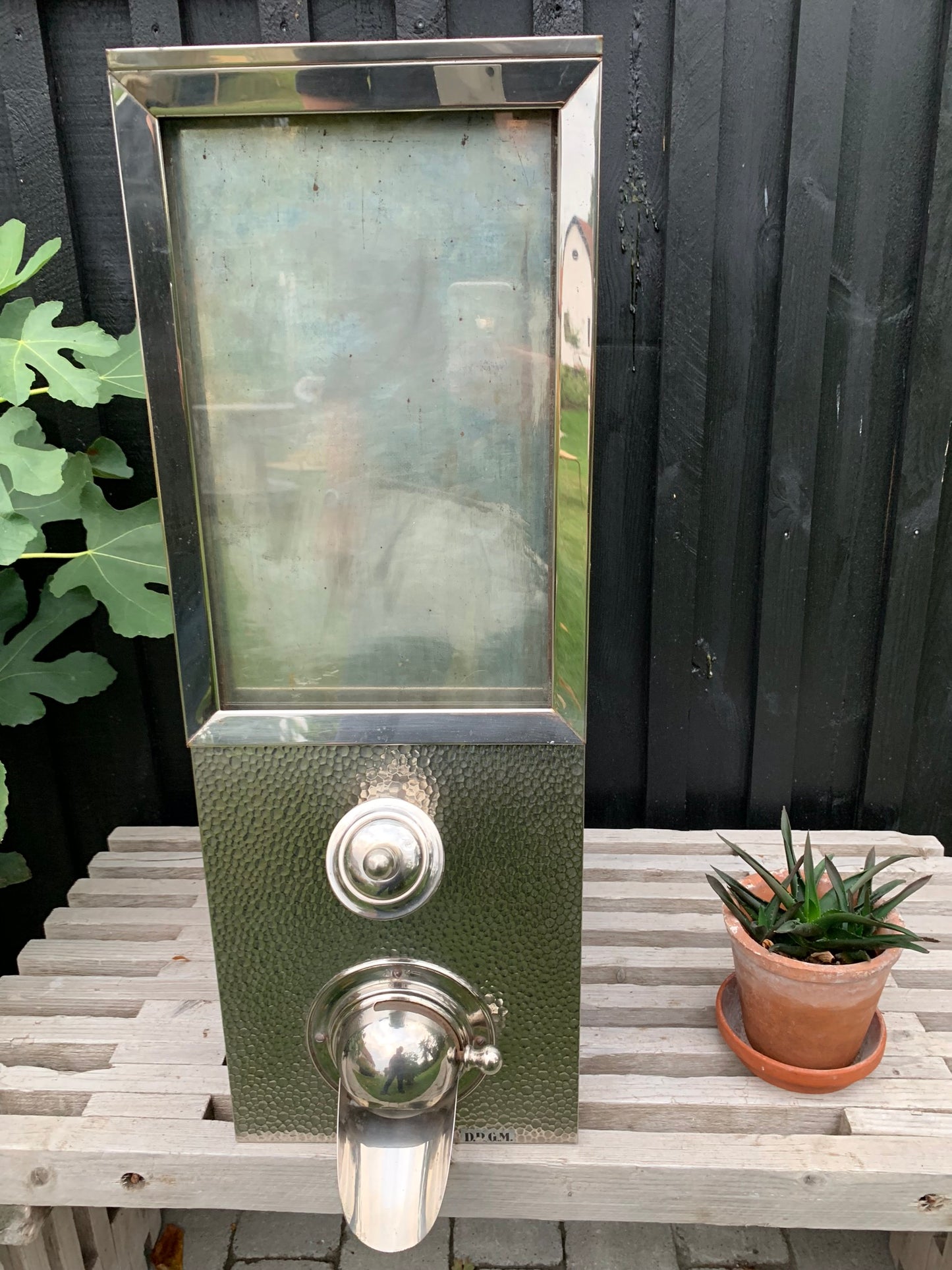 Sjov gammel kaffedispenser til kaffeelskeren