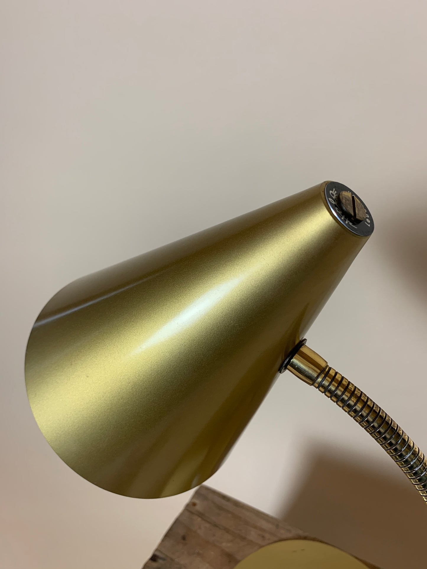 Helo bordlampe i messing