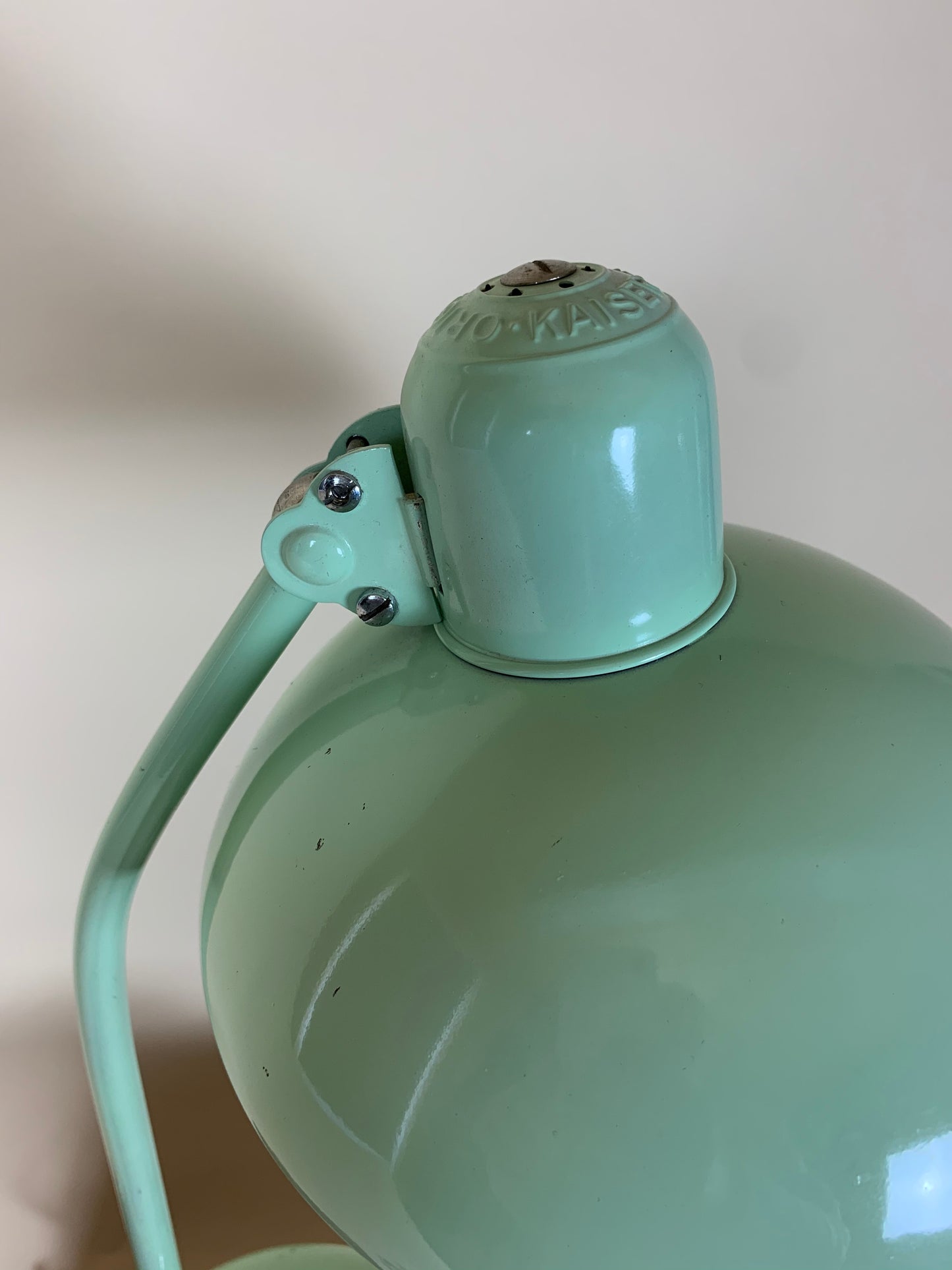 Kaiser Idell 6556 bordlampe - lysgrøn