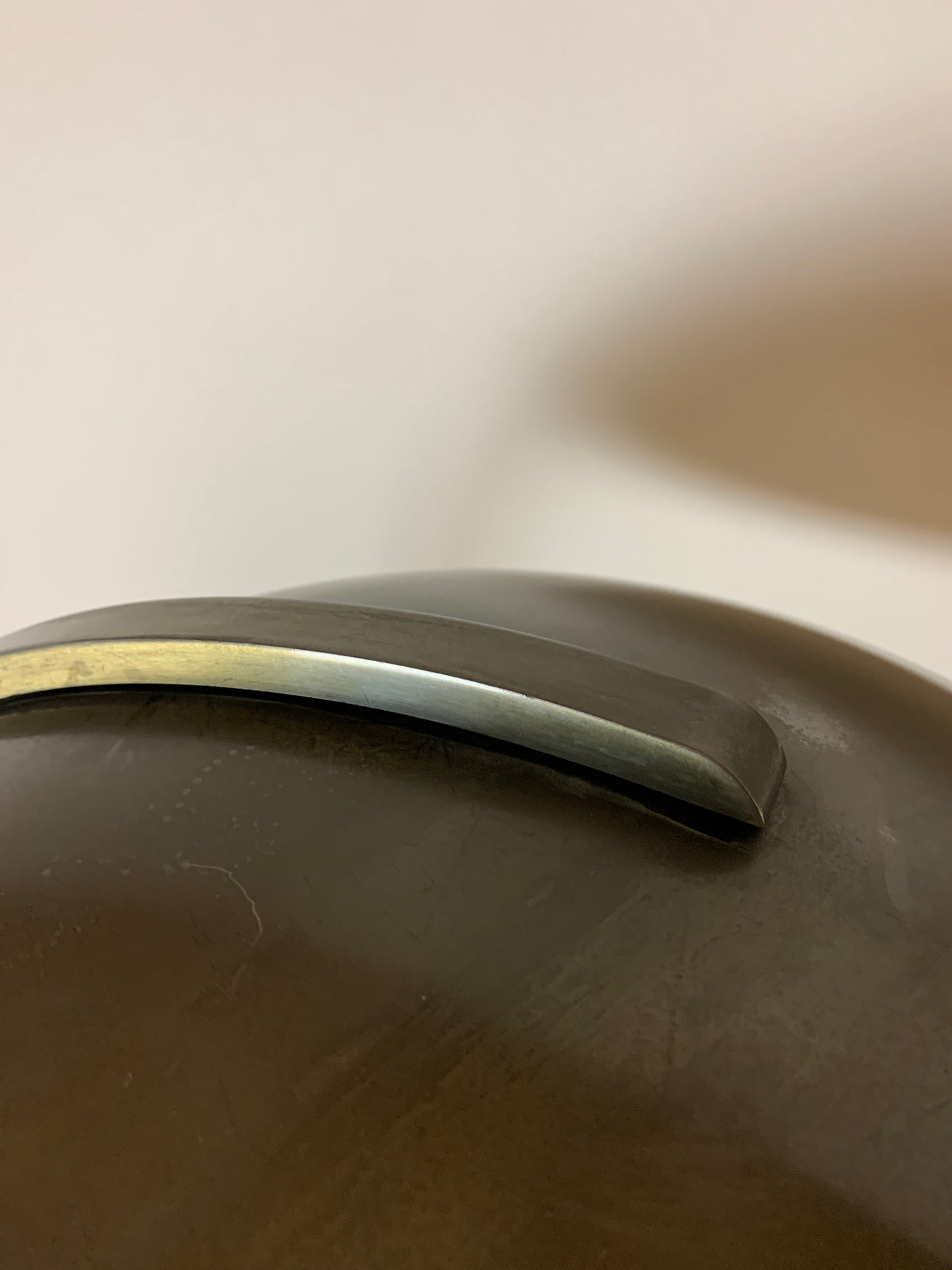 Gleibo lampe af Egon Hillebrand i mørkpoleret messing