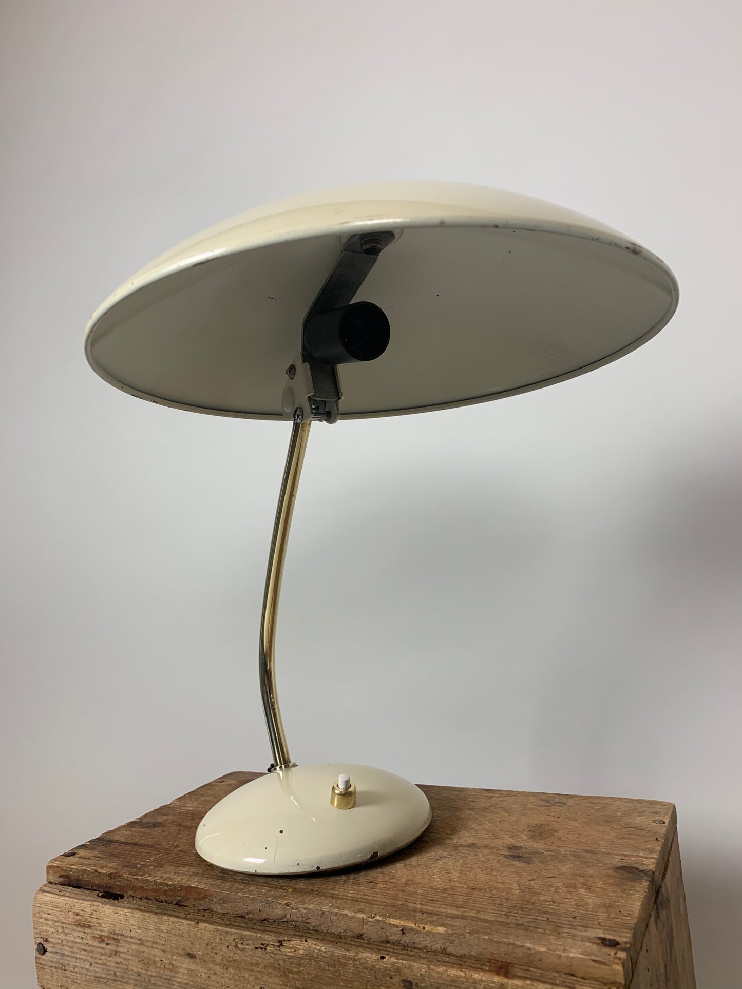 Kaiser Idell 6781 - Creme hvid