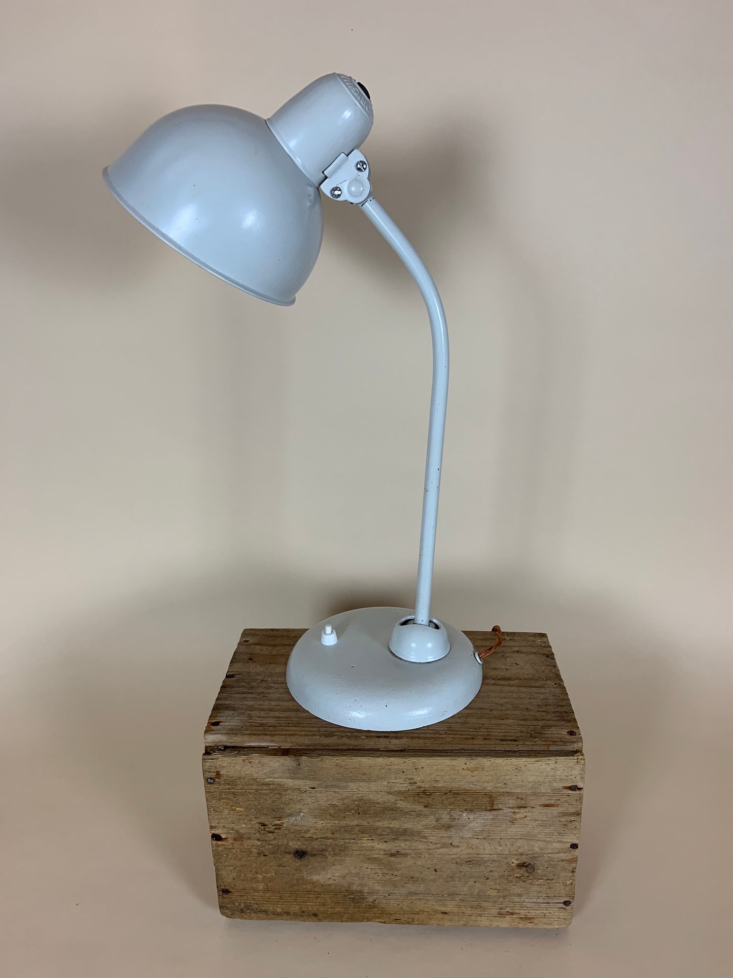 Kaiser Idell 6551- Hvid