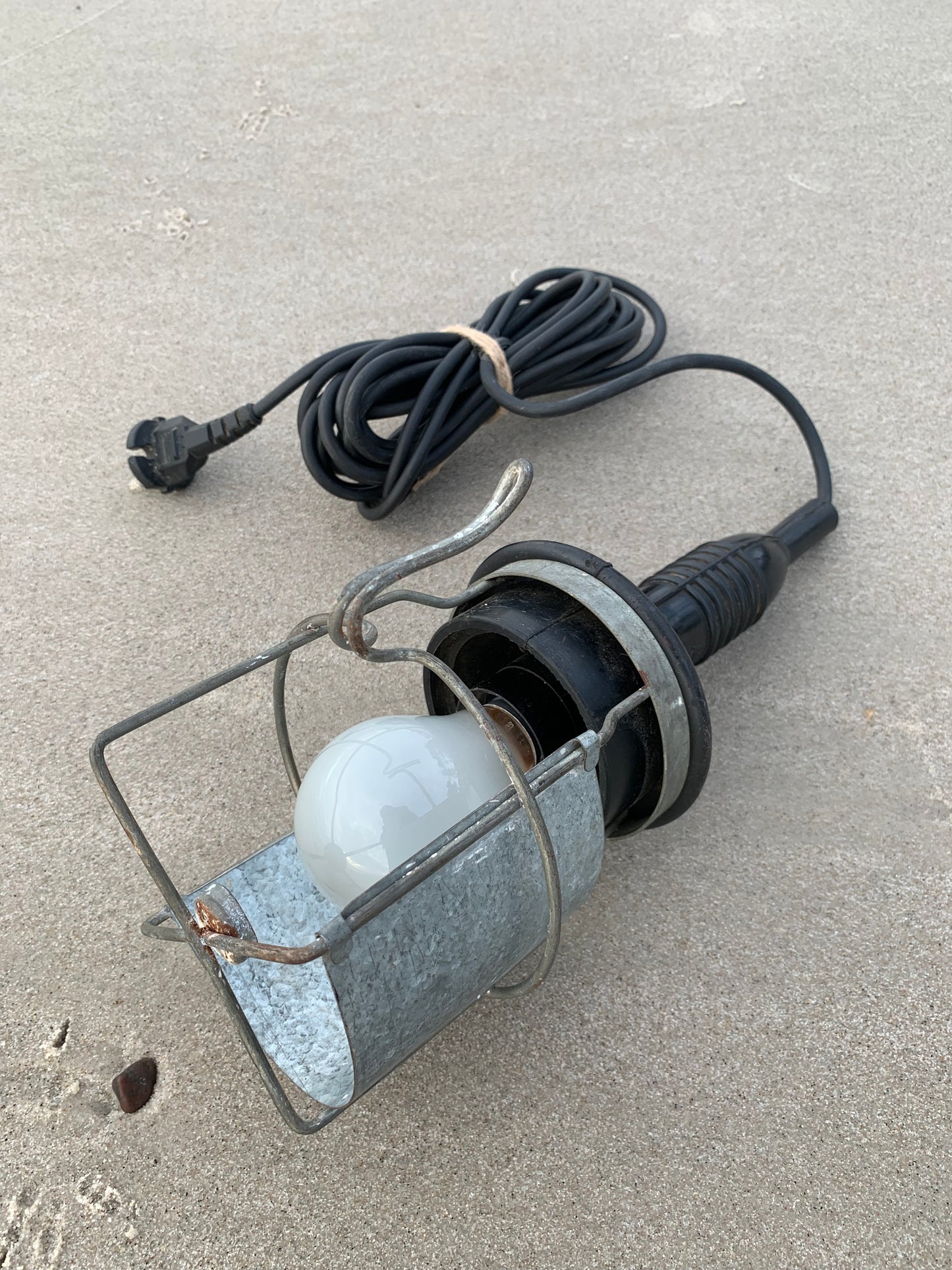 Rå arbejdslampe