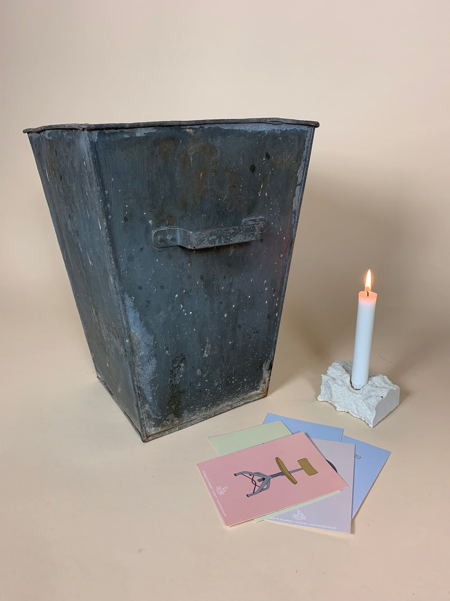 Lille skarnkasse i zink