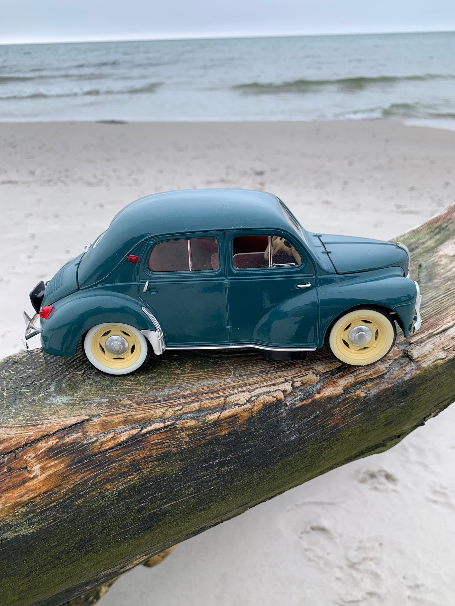 Renault 4 CV