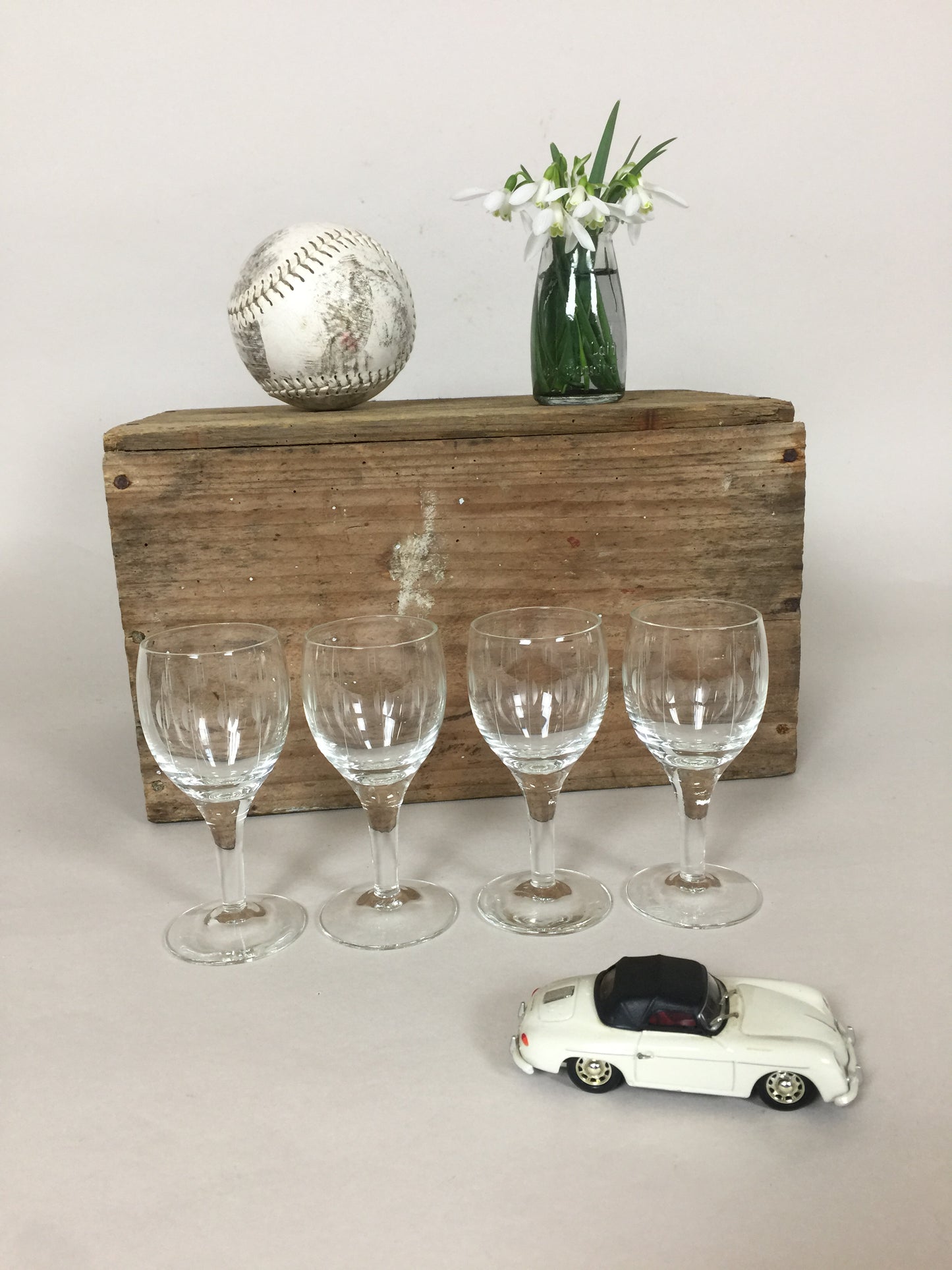 Fire gamle og smukke glas