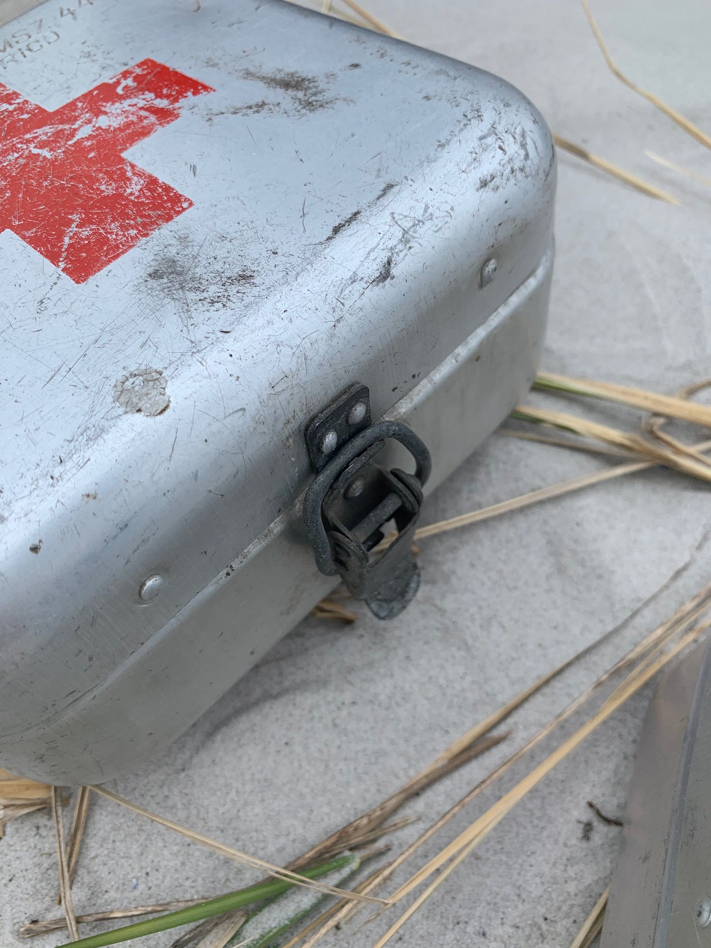 Røde kors kasse - Prisen er pr. stk.